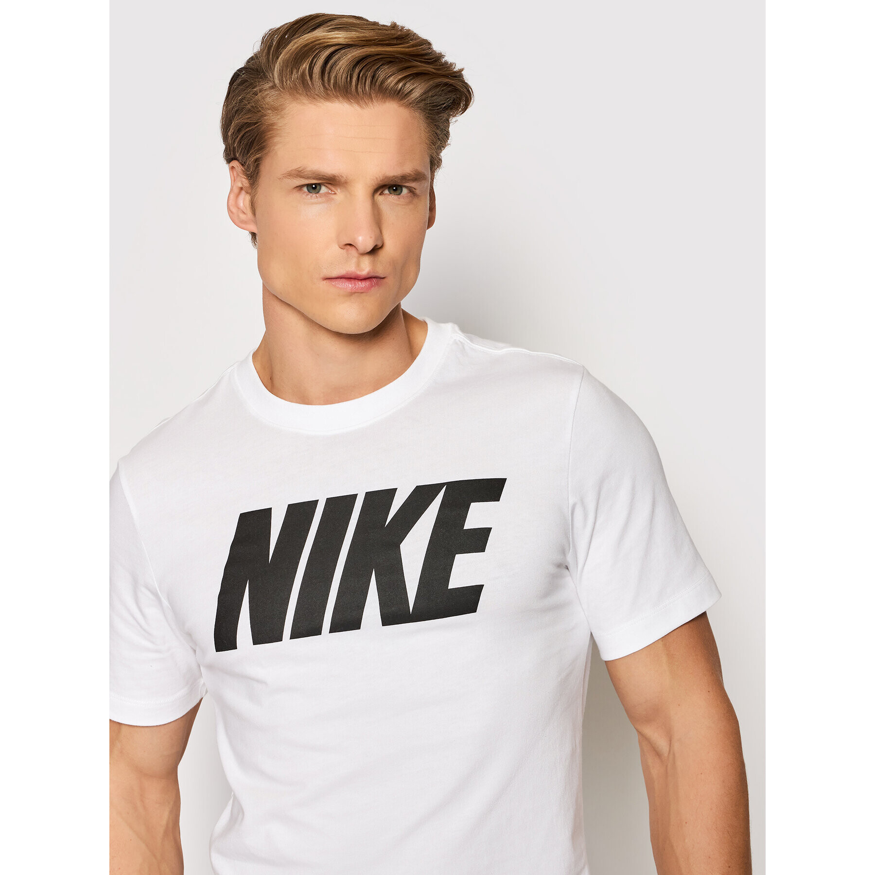 Nike T-Shirt Sportswear DC5092 Bílá Standard Fit - Pepit.cz