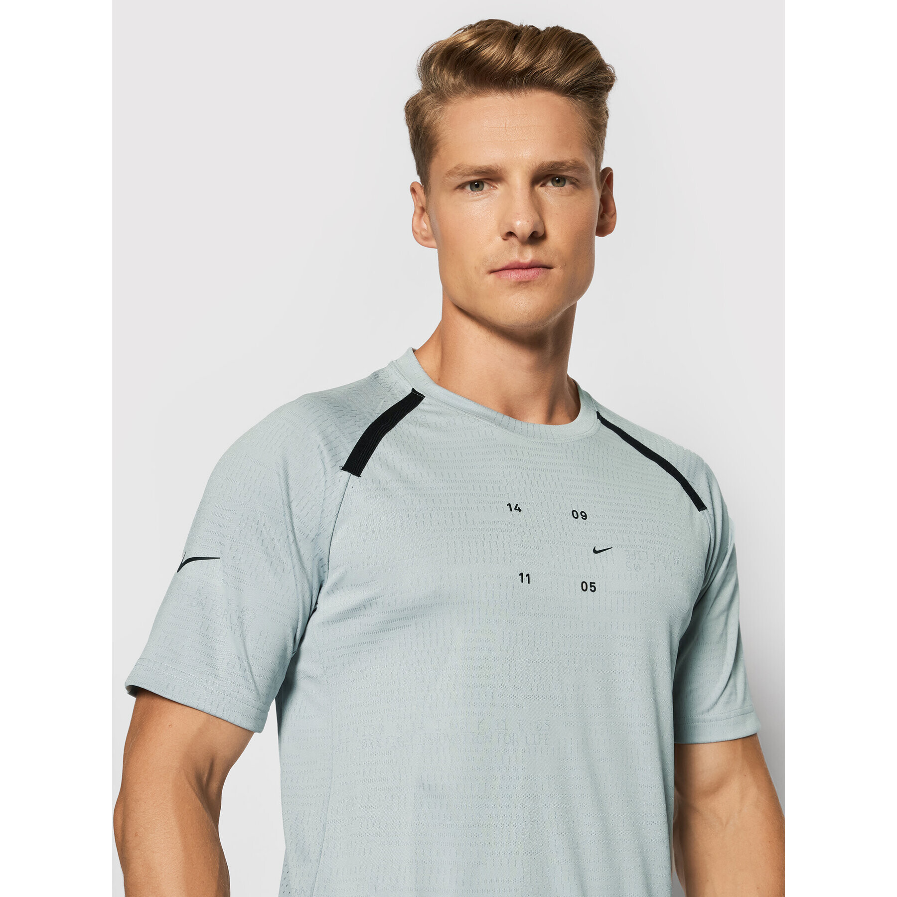 Nike T-Shirt Tech Pack CU3764 Šedá Standard Fit - Pepit.cz