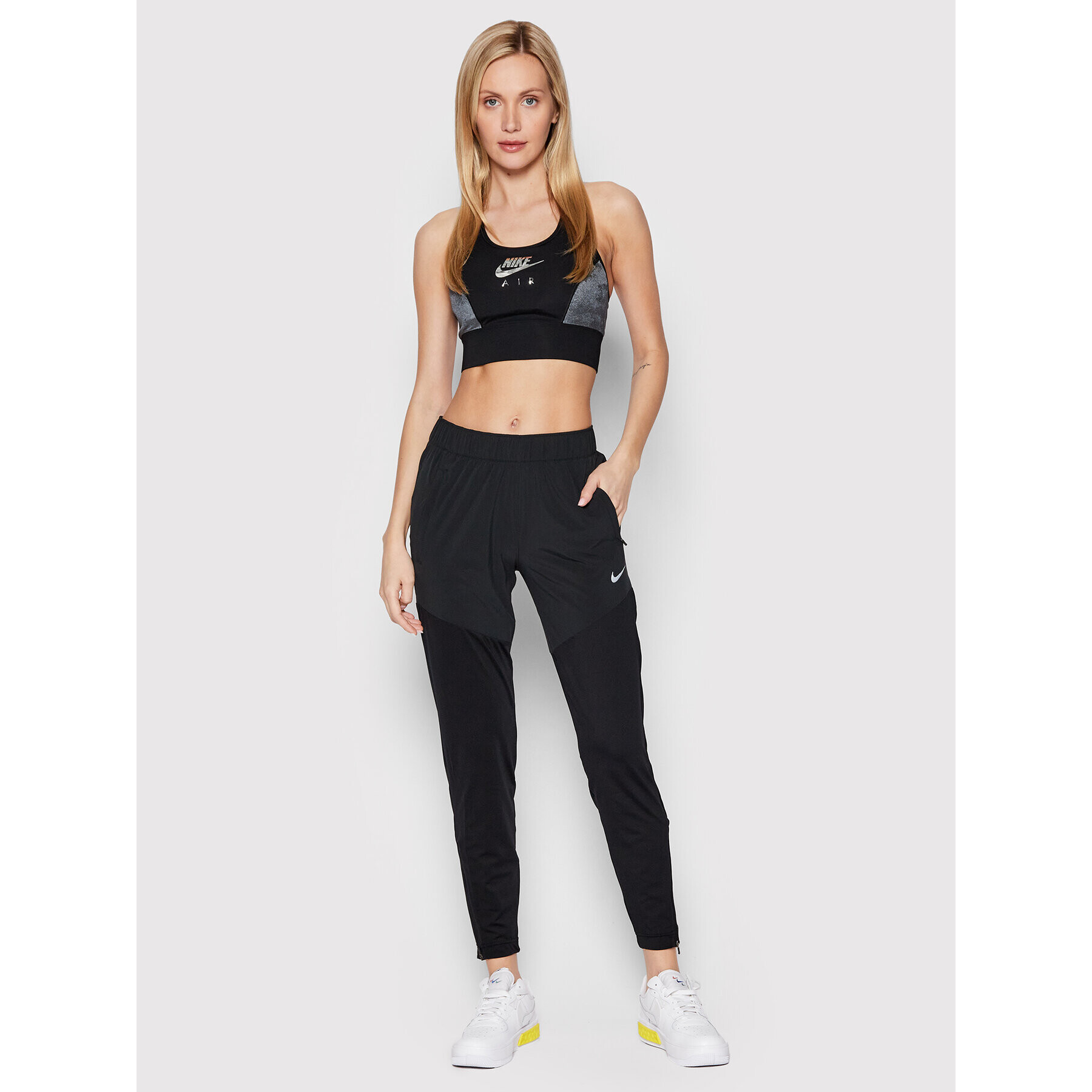 Nike Teplákové kalhoty Essential DH6975 Černá Slim Fit - Pepit.cz