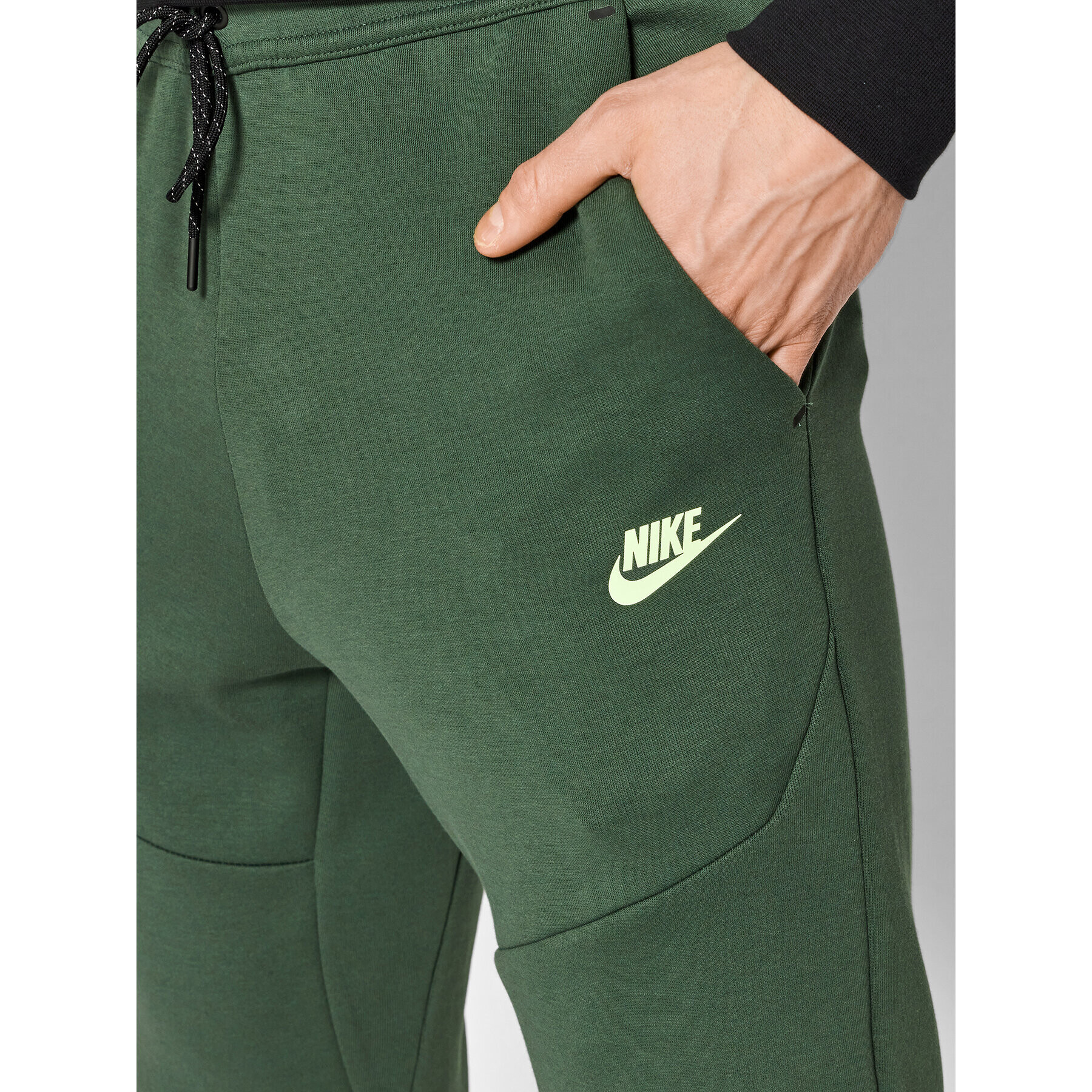 Nike Teplákové kalhoty Sportswear Tech Fleece CU4495 Zelená Slim Fit - Pepit.cz