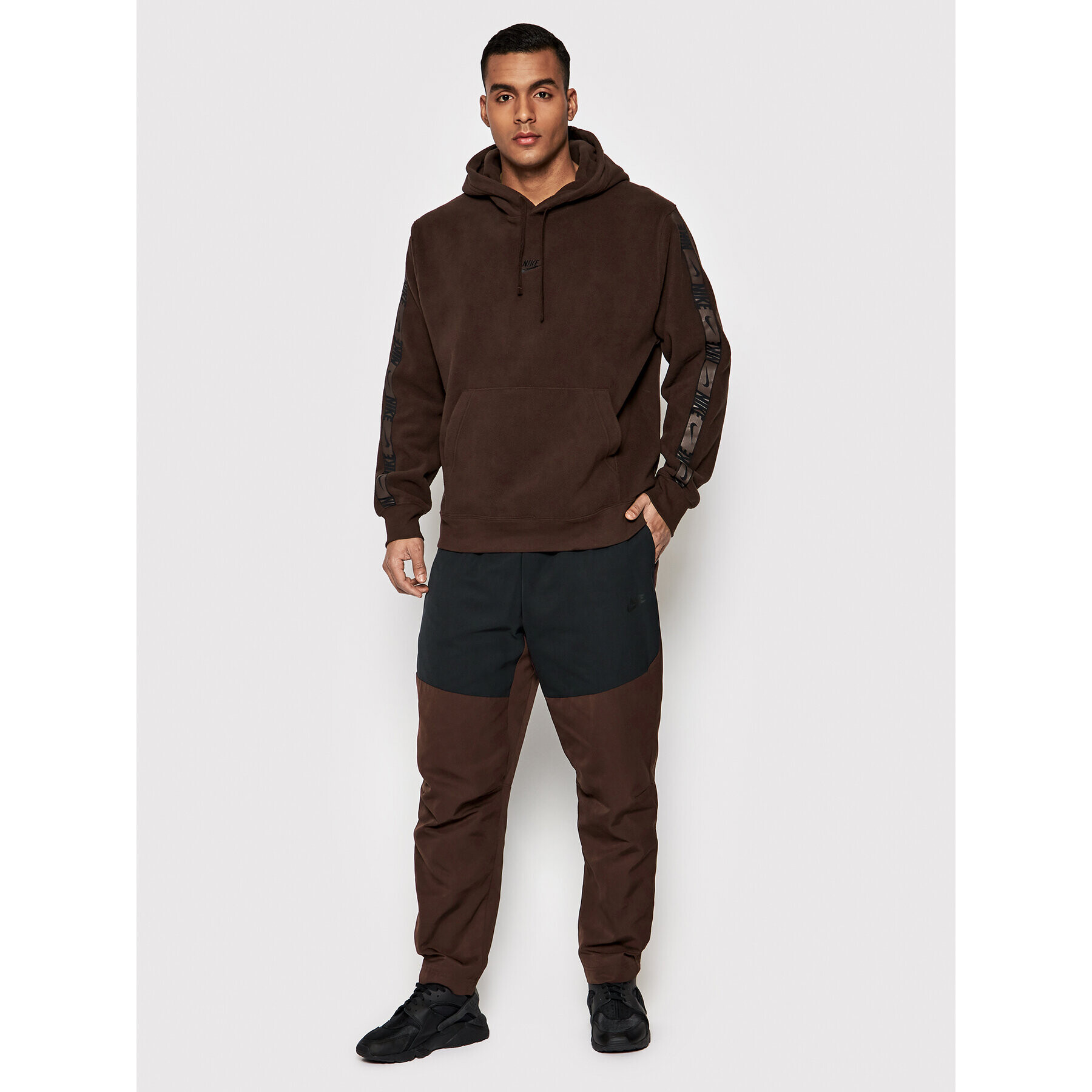 Nike Teplákové kalhoty Tech Essentials CU4487 Hnědá Standard Fit - Pepit.cz