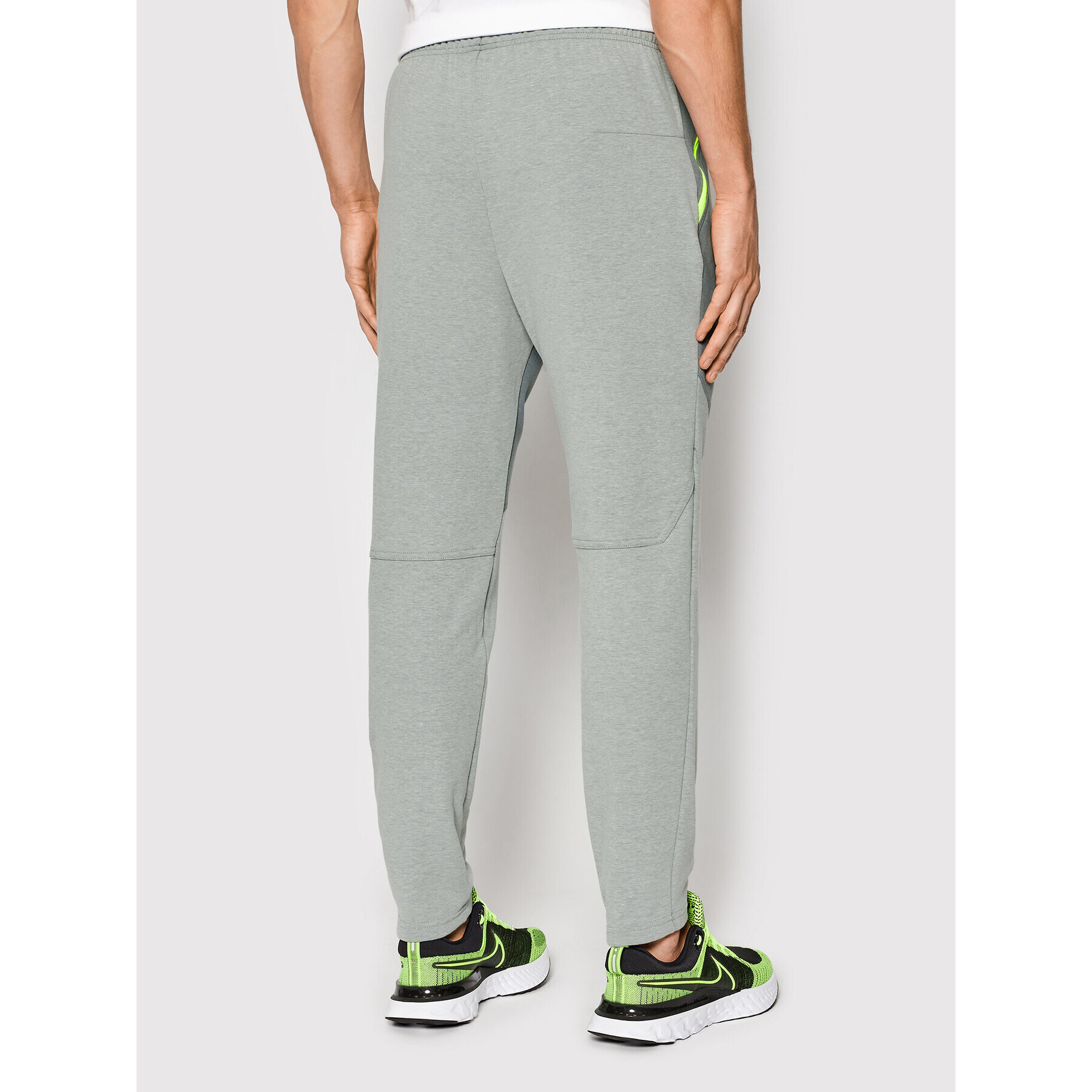 Nike Teplákové kalhoty Therma-Fit DD2108 Šedá Regular Fit - Pepit.cz