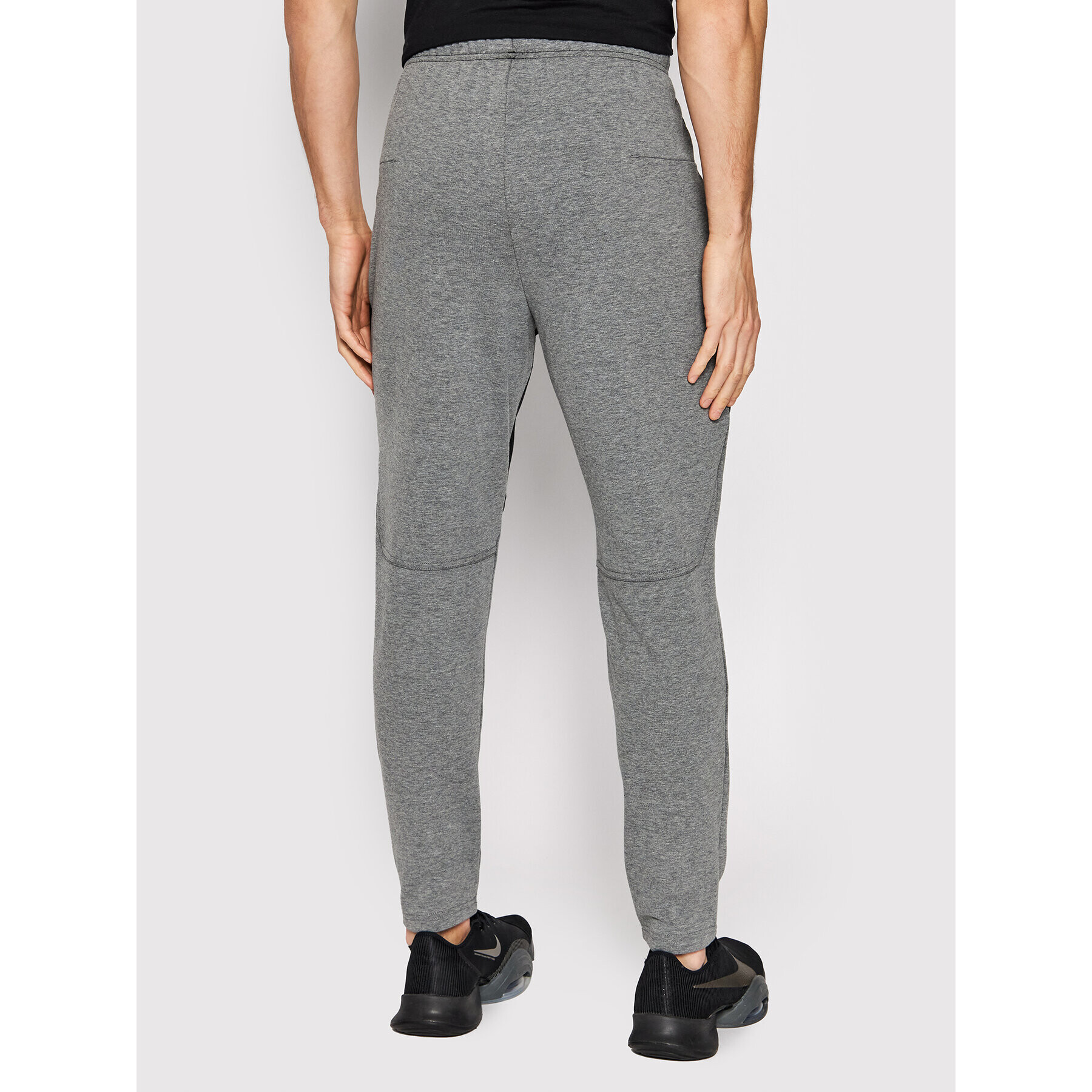 Nike Teplákové kalhoty Therma-Fit DD2108 Šedá Standard Fit - Pepit.cz