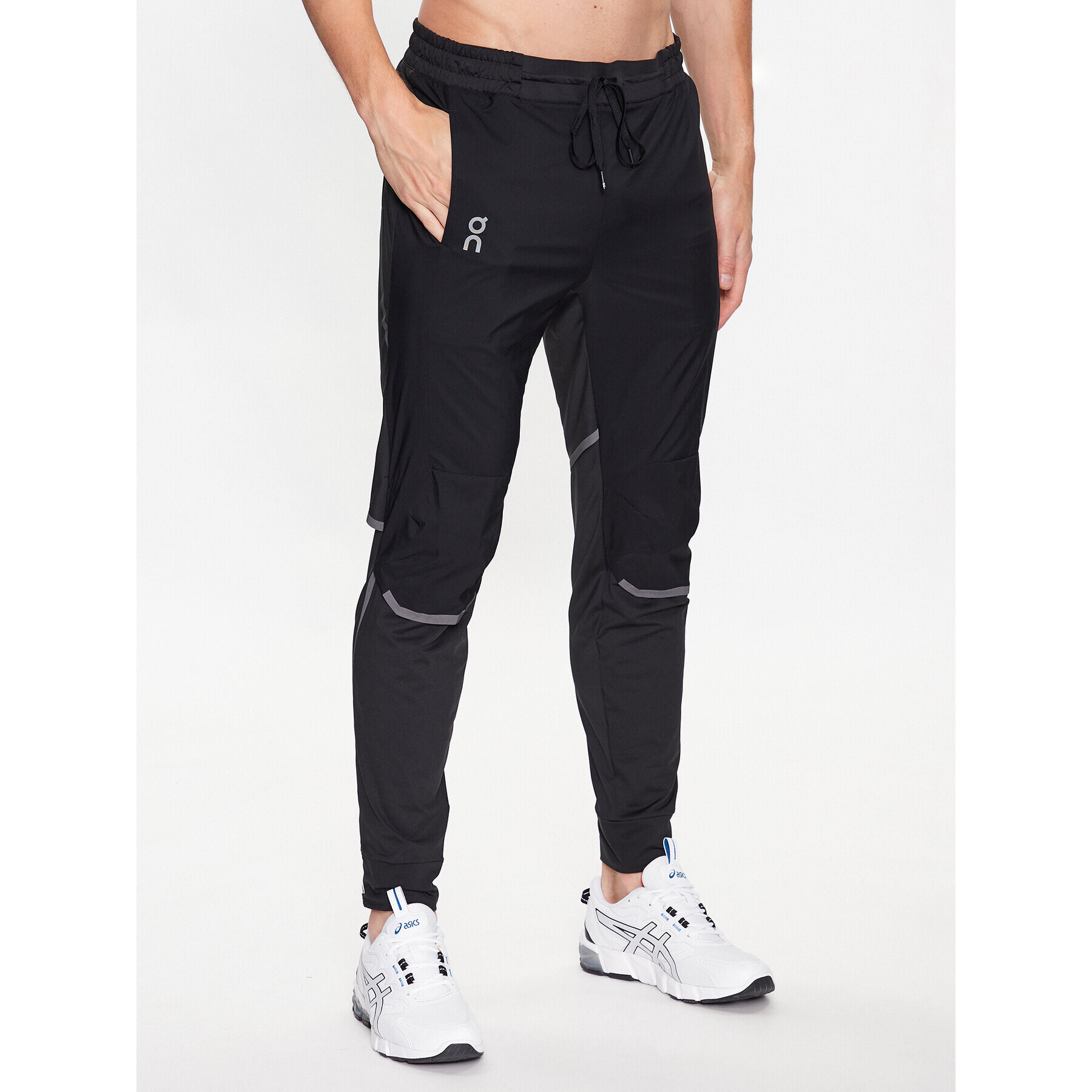 On Teplákové kalhoty Running Pants M 10600137 Černá Athletic Fit - Pepit.cz