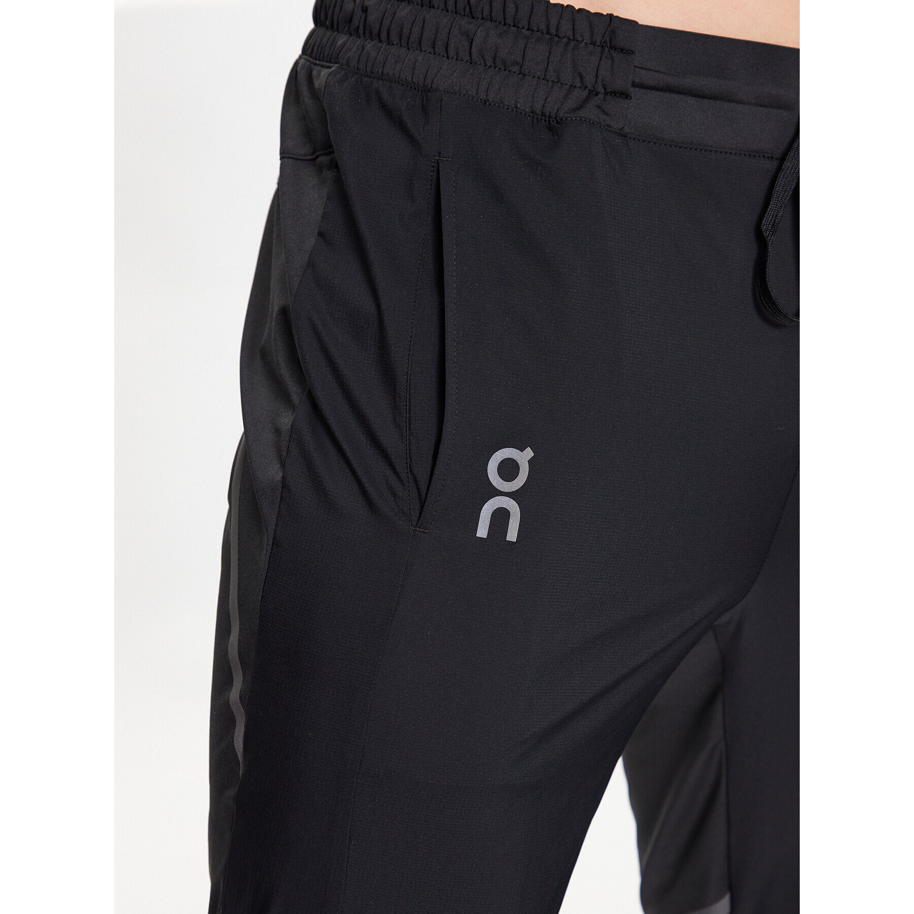 On Teplákové kalhoty Running Pants M 10600137 Černá Athletic Fit - Pepit.cz