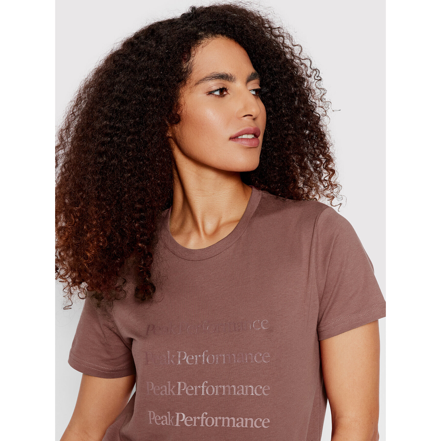 Peak Performance T-Shirt Ground G77286150 Hnědá Regular Fit - Pepit.cz