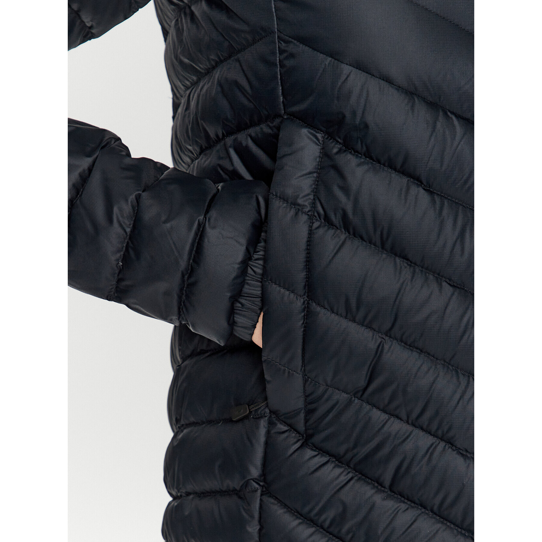 Peak Performance Vatovaná bunda Frost G77893080 Černá Regular Fit - Pepit.cz