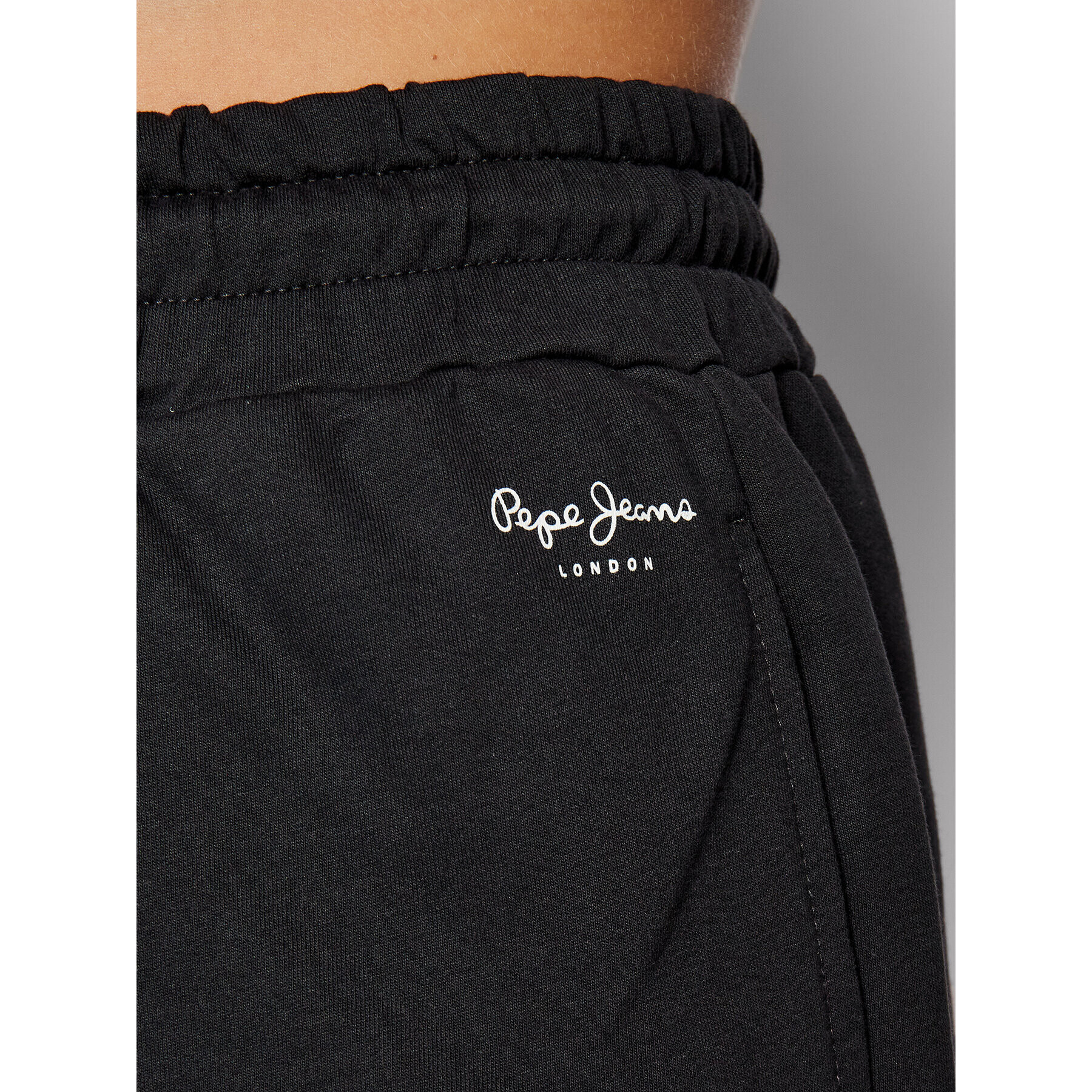 Pepe Jeans Sportovní kraťasy Aina PL800969 Černá Regular Fit - Pepit.cz