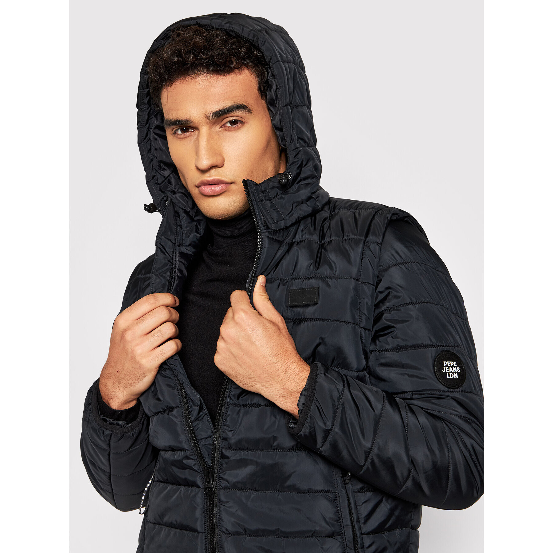 Pepe Jeans Vatovaná bunda Hiram PM402452 Černá Regular Fit - Pepit.cz