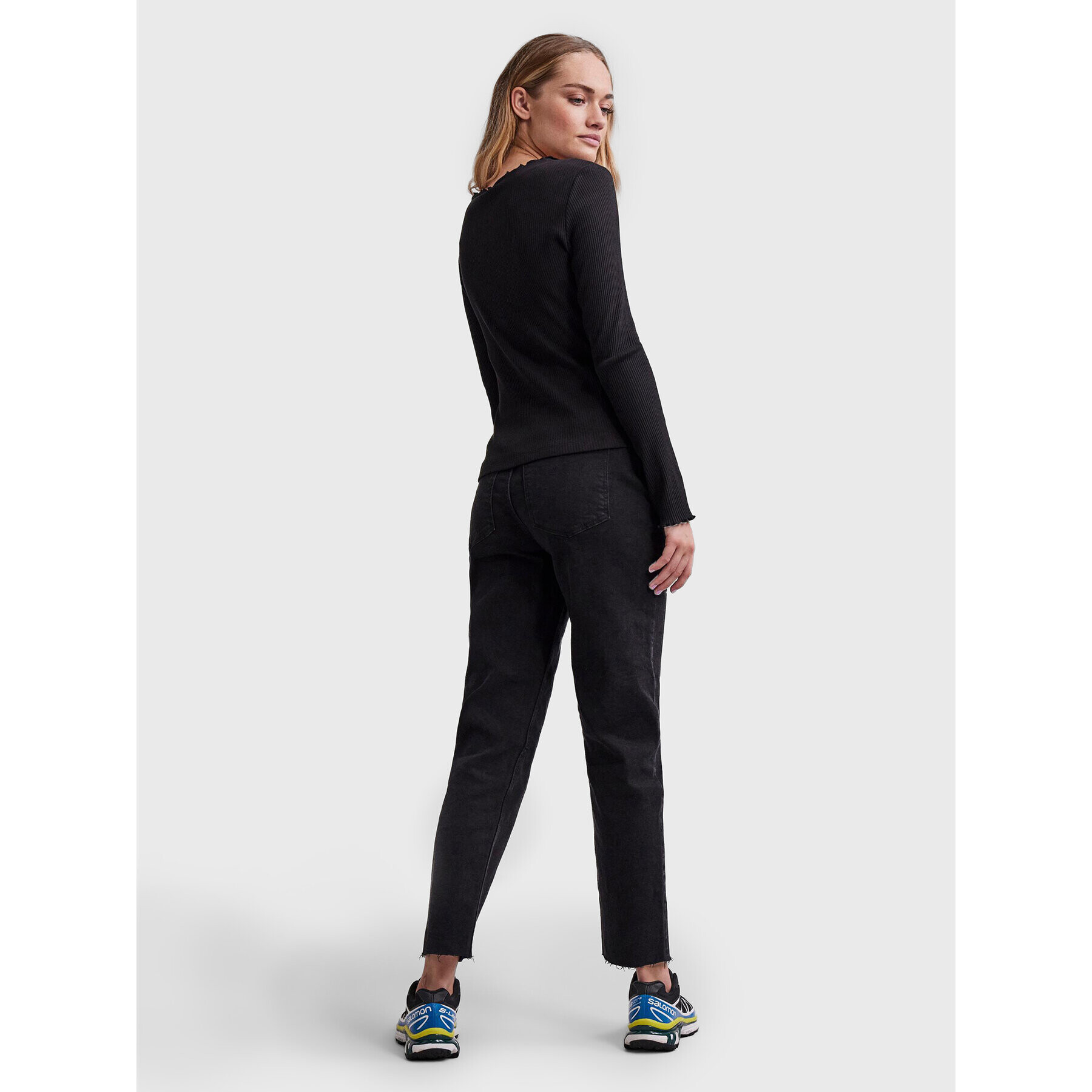 Pieces Halenka Nukisa 17101835 Černá Slim Fit - Pepit.cz