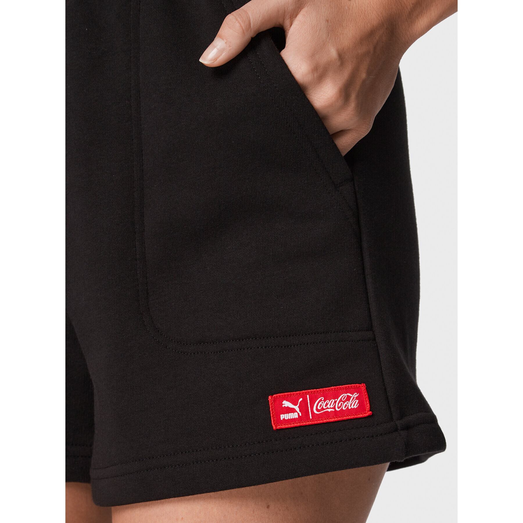 Puma Sportovní kraťasy COCA-COLA 536167 Černá Relaxed Fit - Pepit.cz