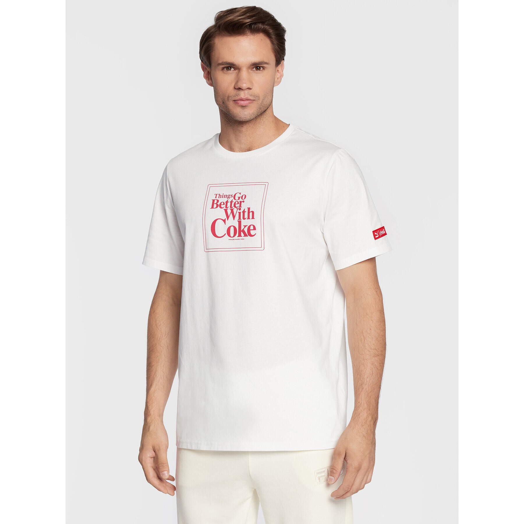 Puma T-Shirt COCA-COLA Graphic 536158 Bílá Regular Fit - Pepit.cz