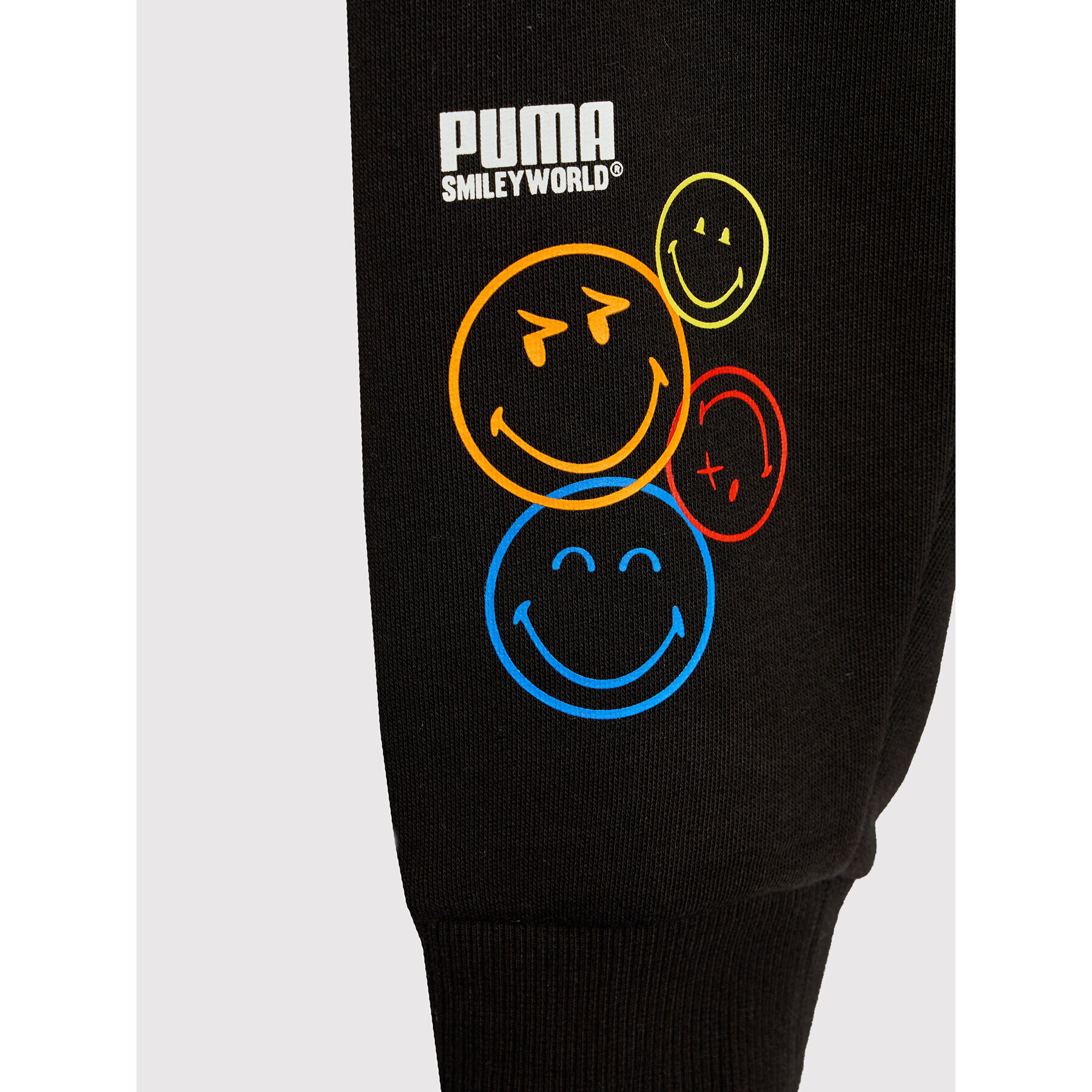 Puma Teplákové kalhoty SMILEY WORLD 846973 Černá Regular Fit - Pepit.cz