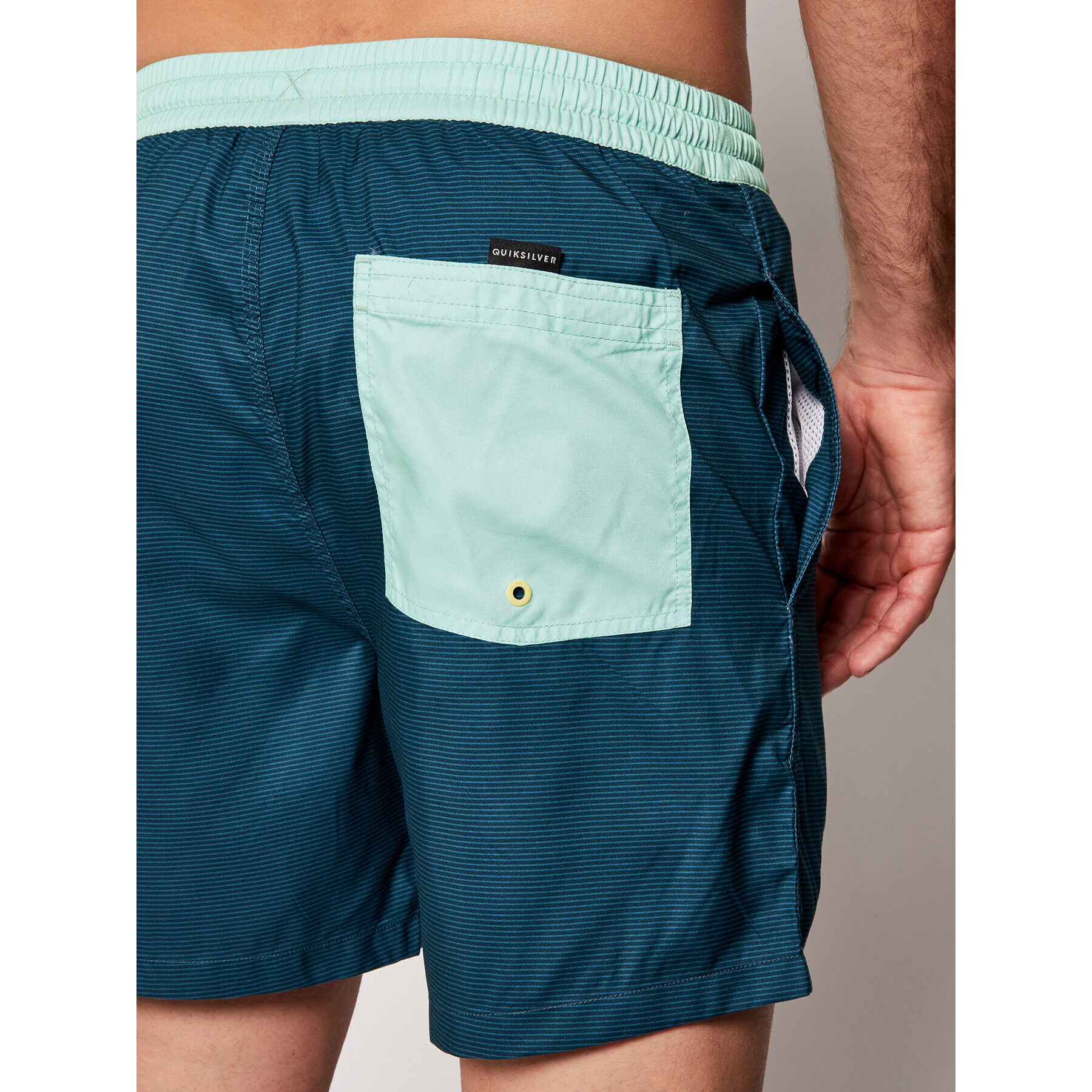 Quiksilver Plavecké šortky Dredge Volley 17 EQYJV03575 Zelená Regular Fit - Pepit.cz