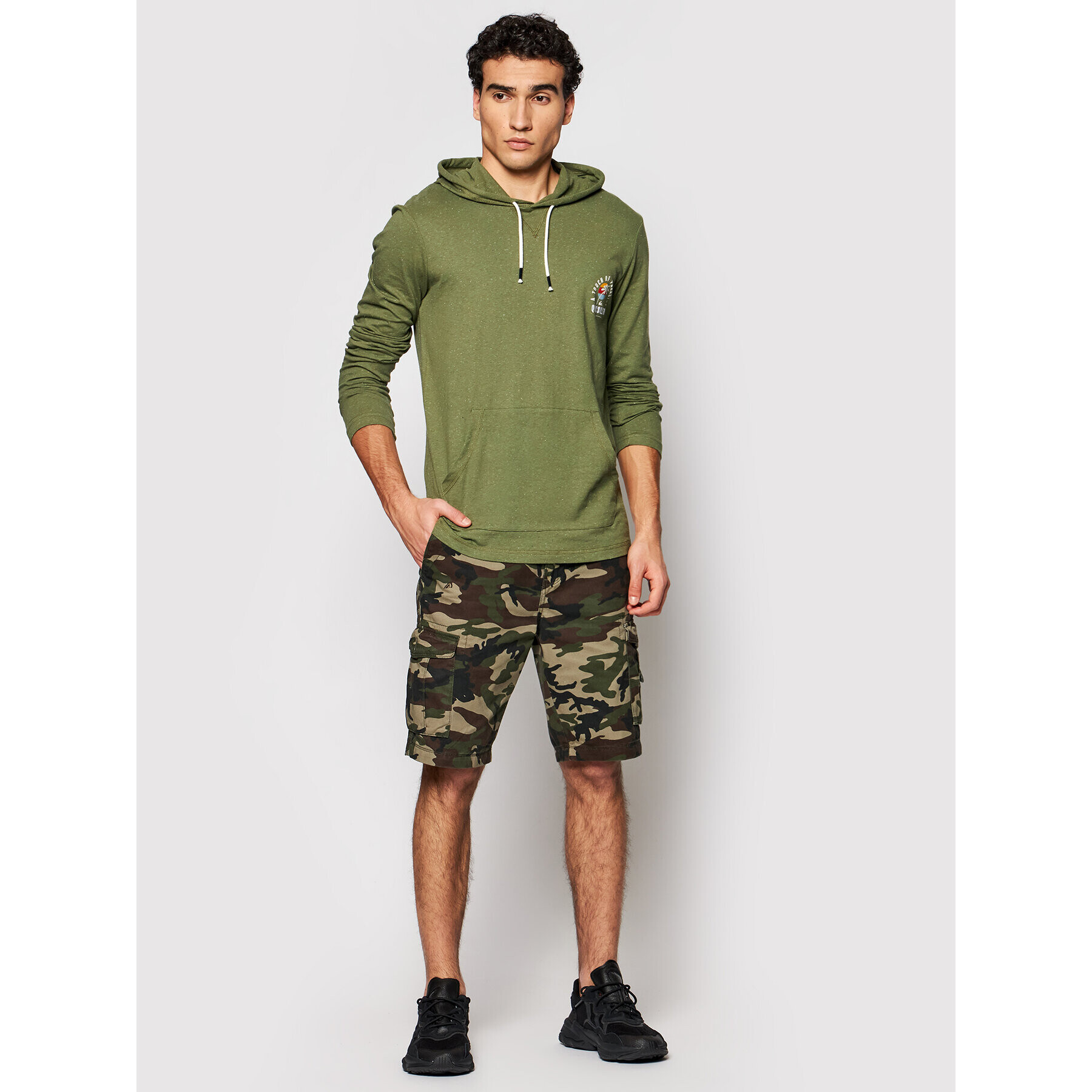 Quiksilver Šortky z materiálu Crucial Battle EQYWS03456 Zelená Tapered Fit - Pepit.cz