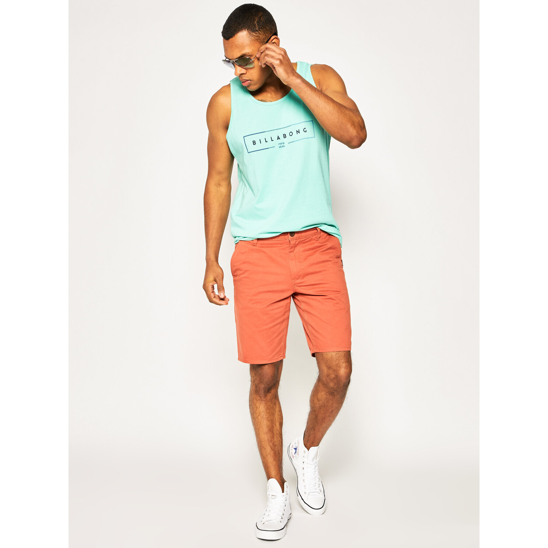 Quiksilver Šortky z materiálu Everyday Chino EQYWS03468 Červená Tapered Fit - Pepit.cz