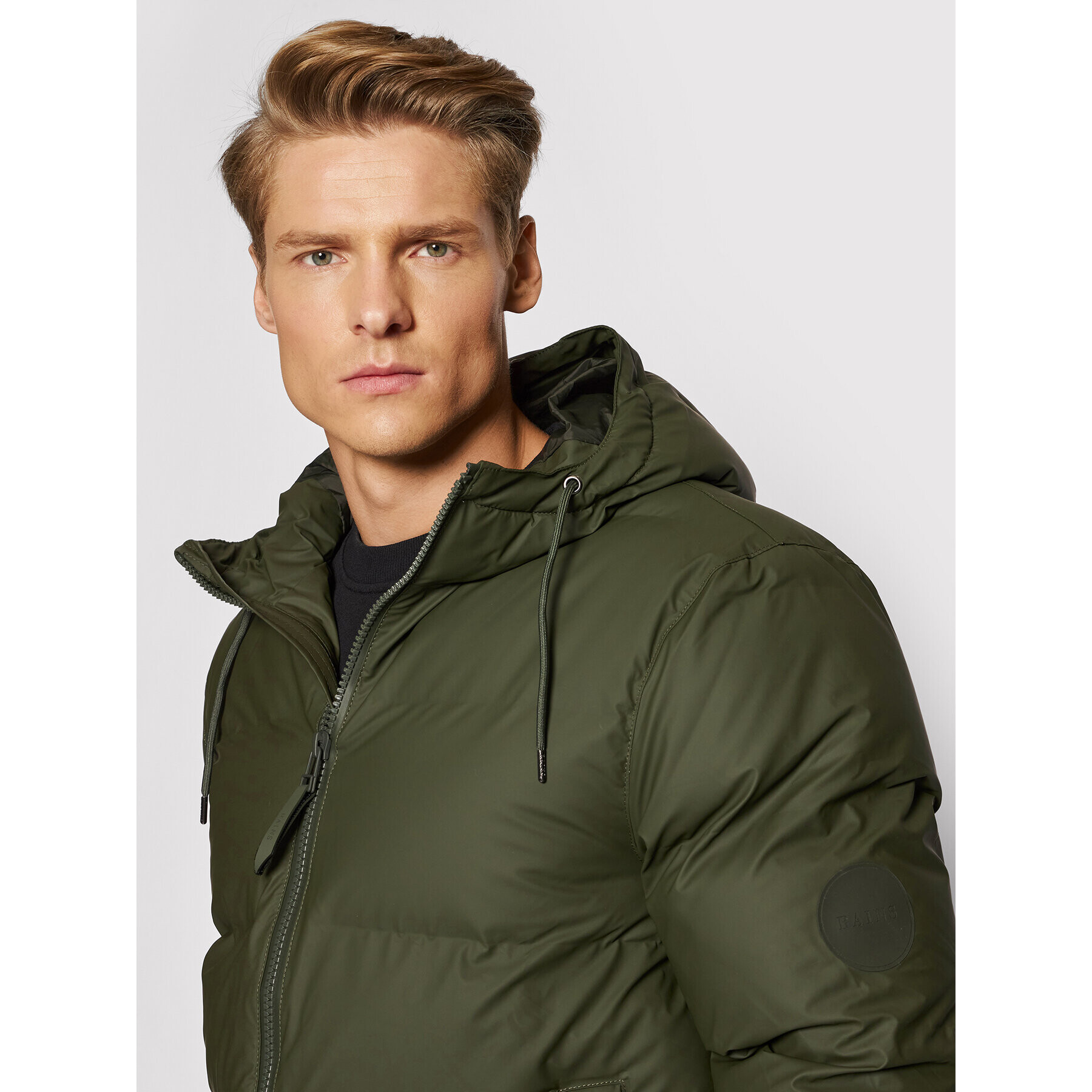 Rains Vatovaná bunda Unisex 1506 Zelená Regular Fit - Pepit.cz