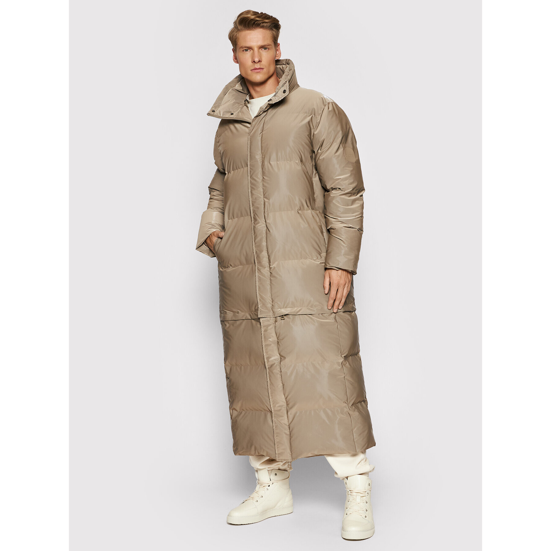 Rains Vatovaná bunda Unisex Puffer 1536 Béžová Regular Fit - Pepit.cz