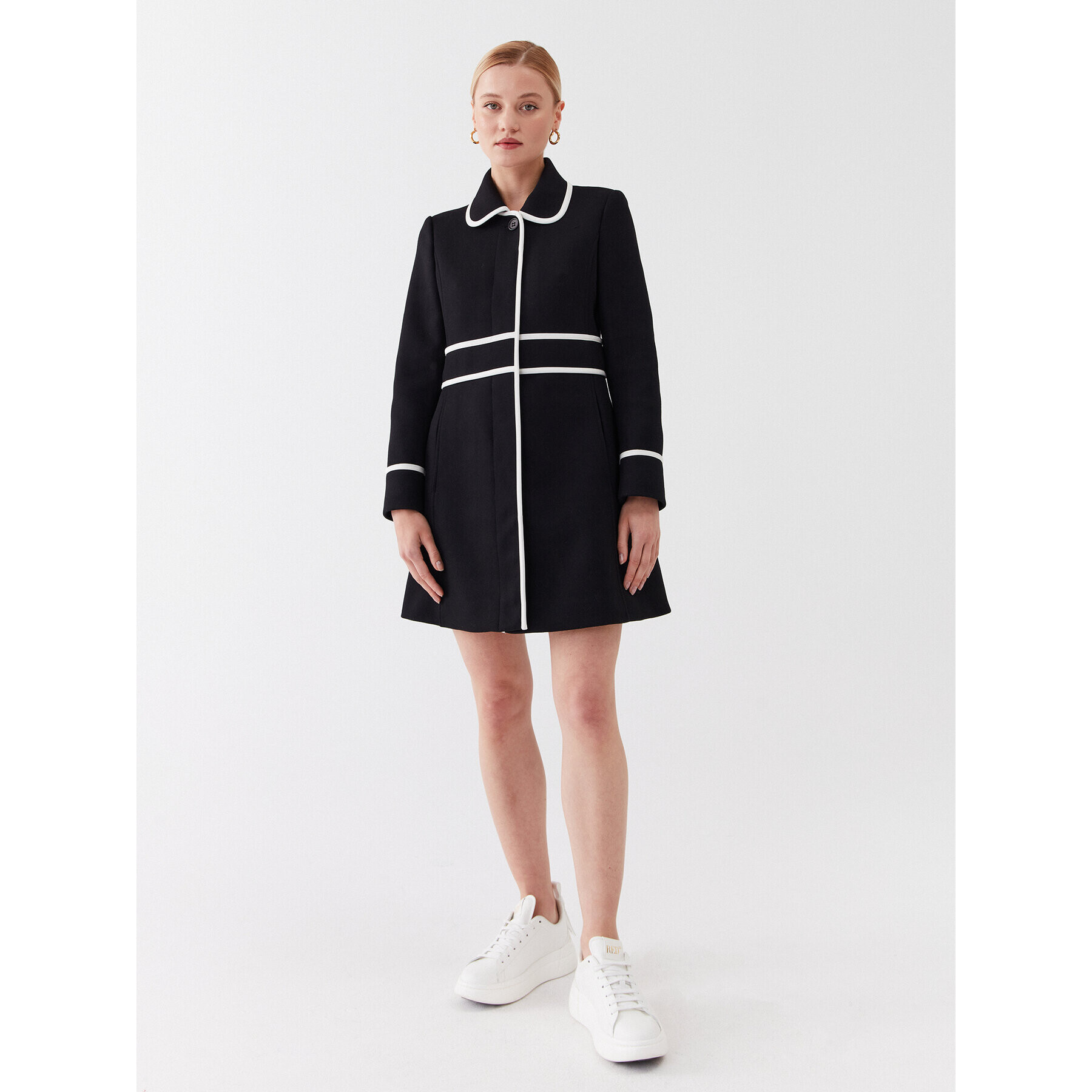 Red Valentino Vlněný kabát 2R3CAF754AA Černá Regular Fit - Pepit.cz