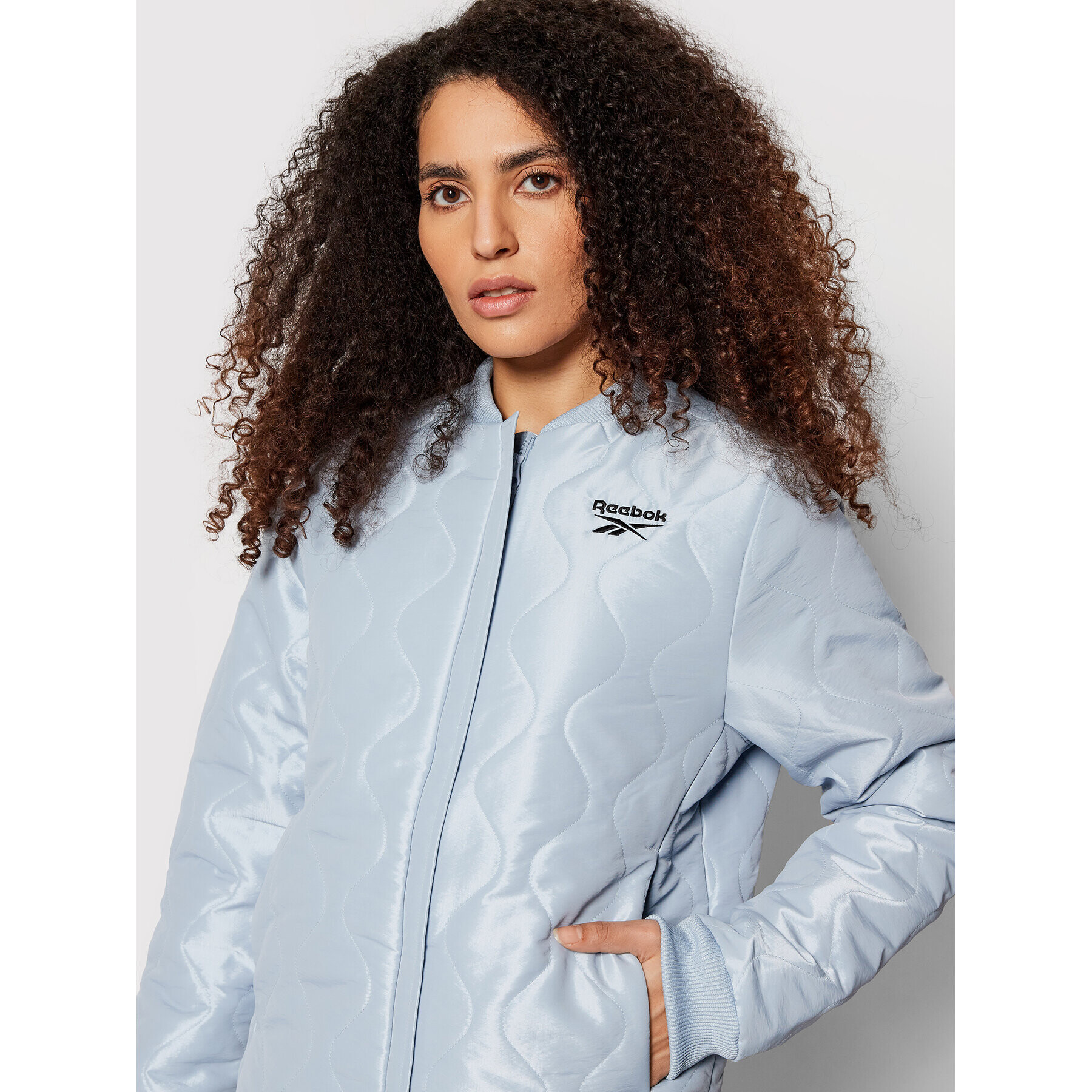 Reebok Bunda bomber Outwear Core GR8934 Modrá Regular Fit - Pepit.cz