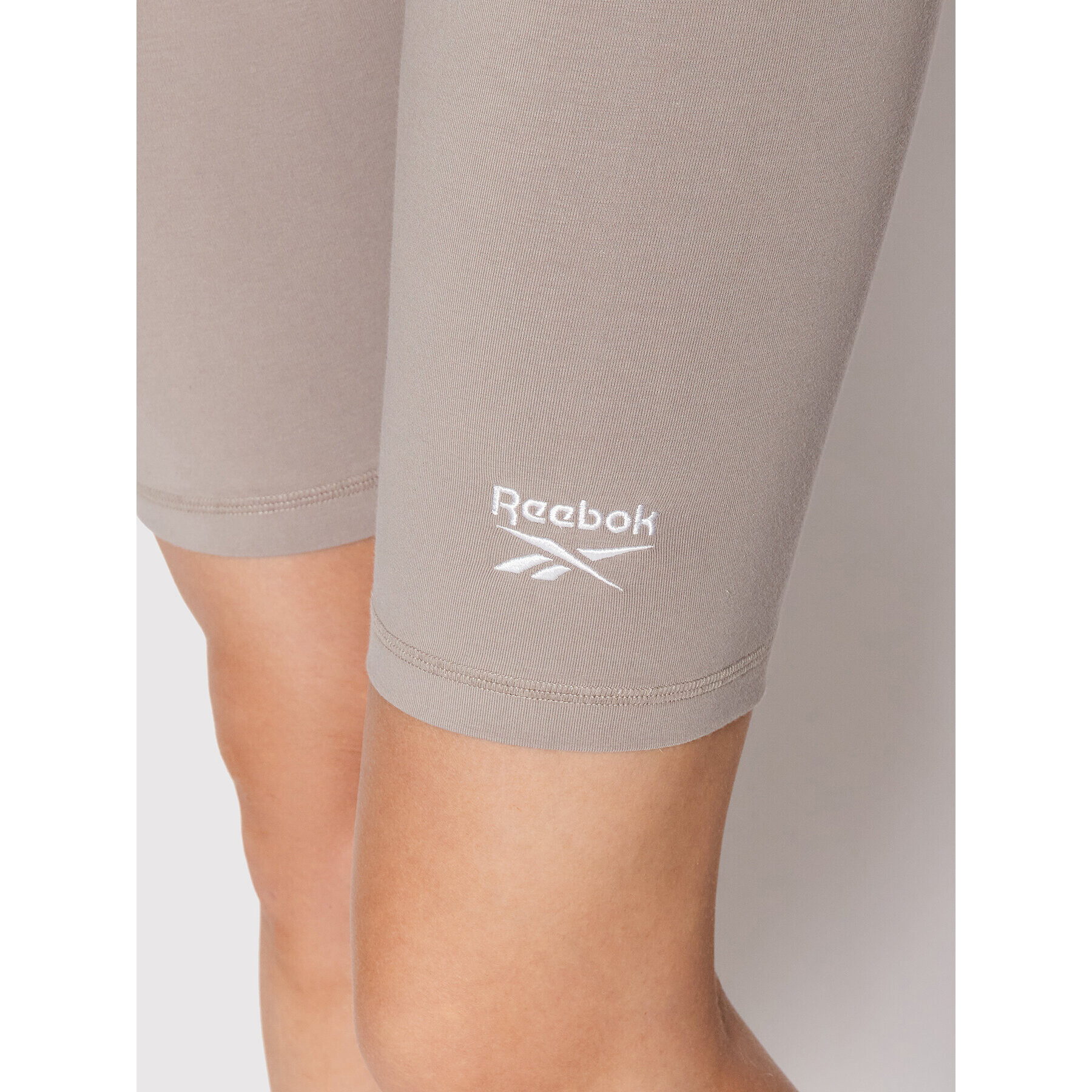 Reebok Sportovní kraťasy Identity Logo HB2315 Béžová Slim Fit - Pepit.cz