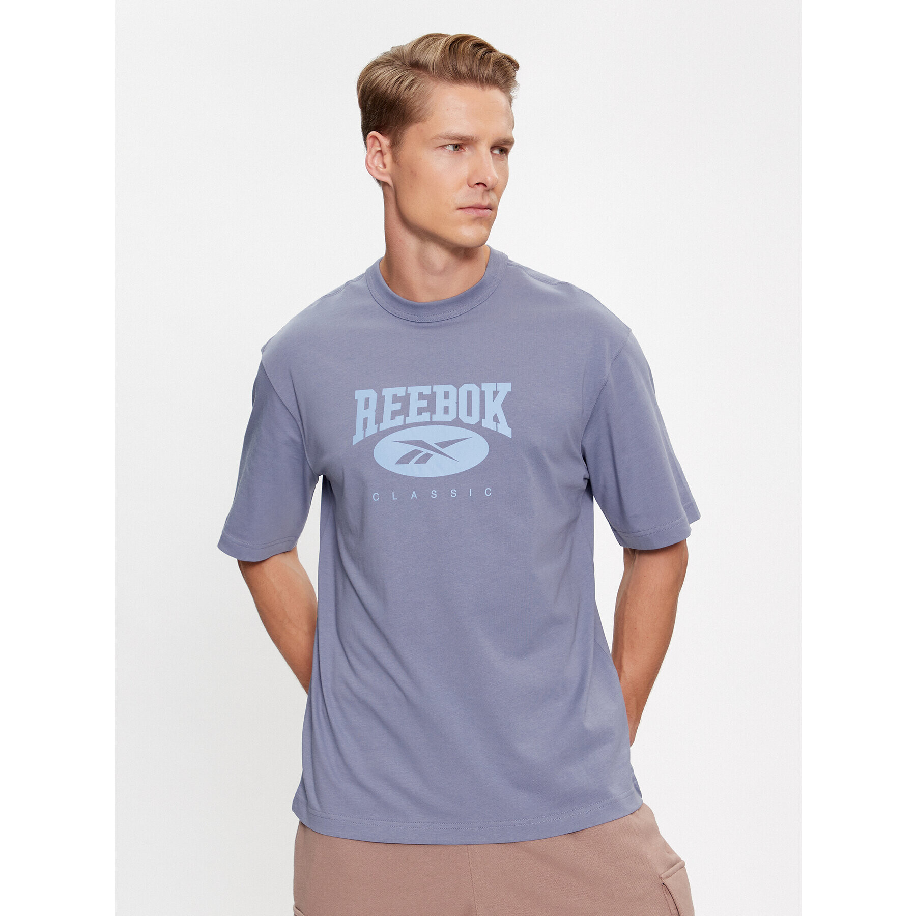 Reebok T-Shirt Archive Essentials IK6123 Modrá Regular Fit - Pepit.cz