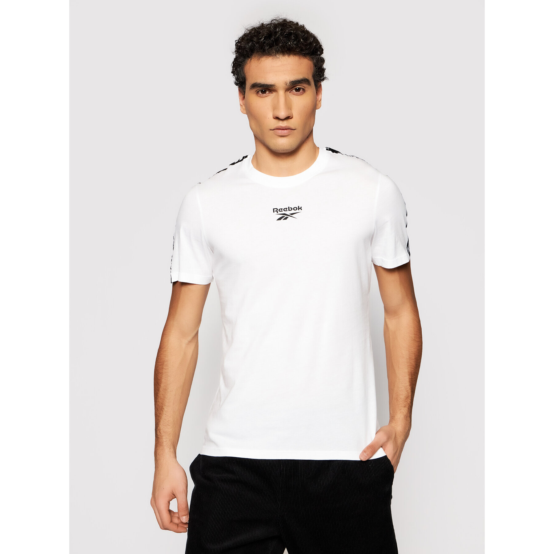 Reebok T-Shirt Training Essentials Tape GQ4206 Bílá Regular Fit - Pepit.cz