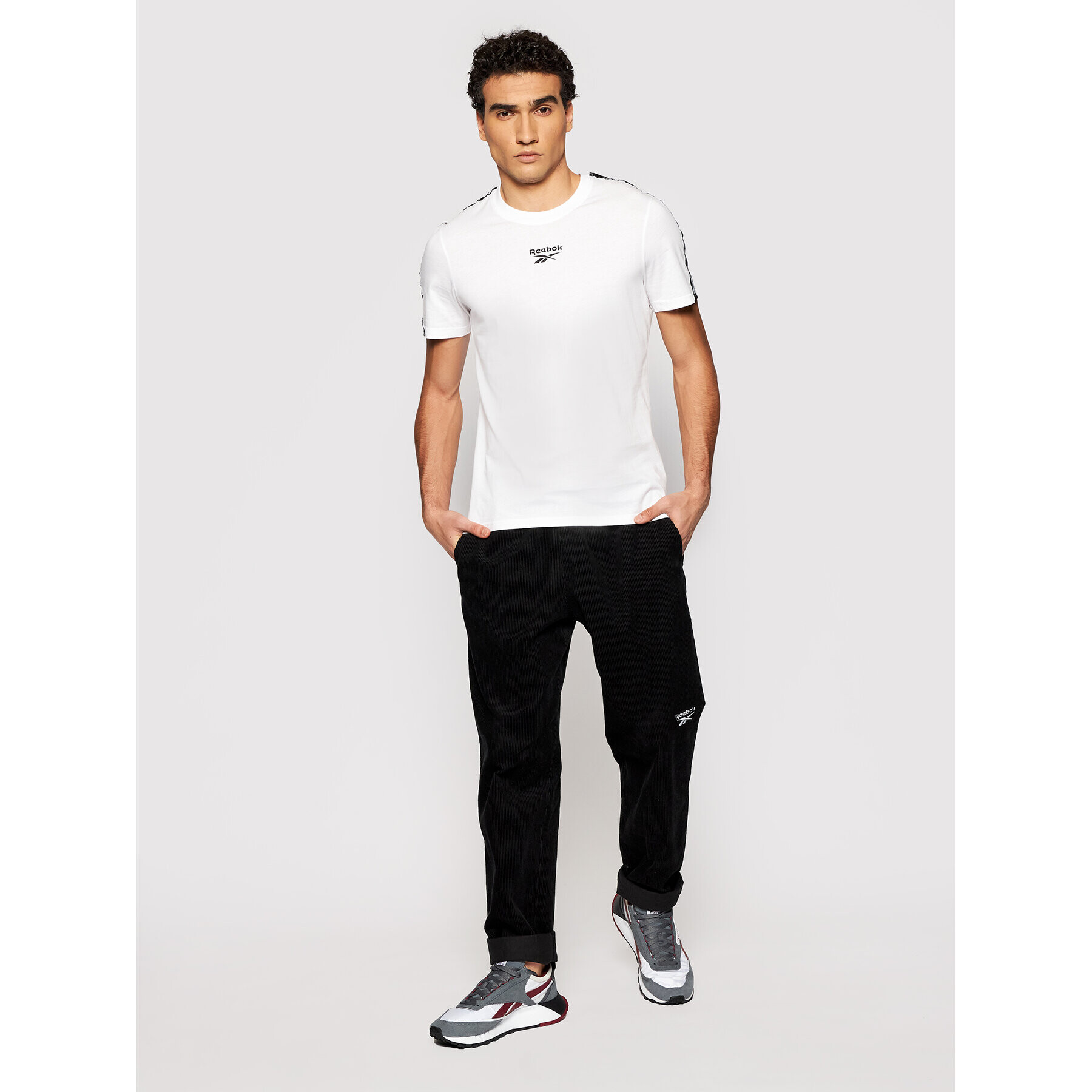 Reebok T-Shirt Training Essentials Tape GQ4206 Bílá Regular Fit - Pepit.cz