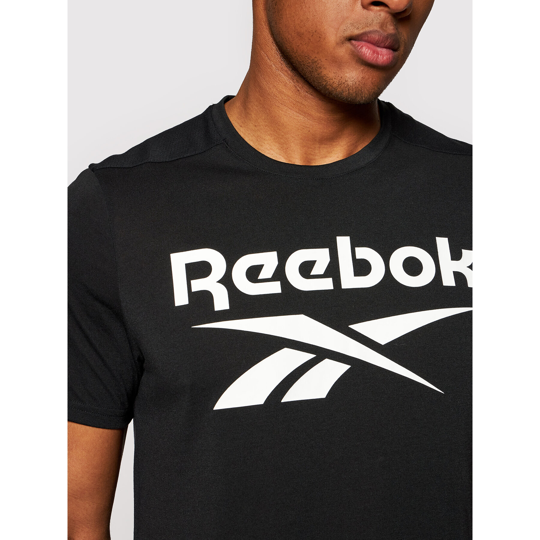 Reebok T-Shirt Workout Ready Supremium Graphic FK6219 Černá Classic Fit - Pepit.cz