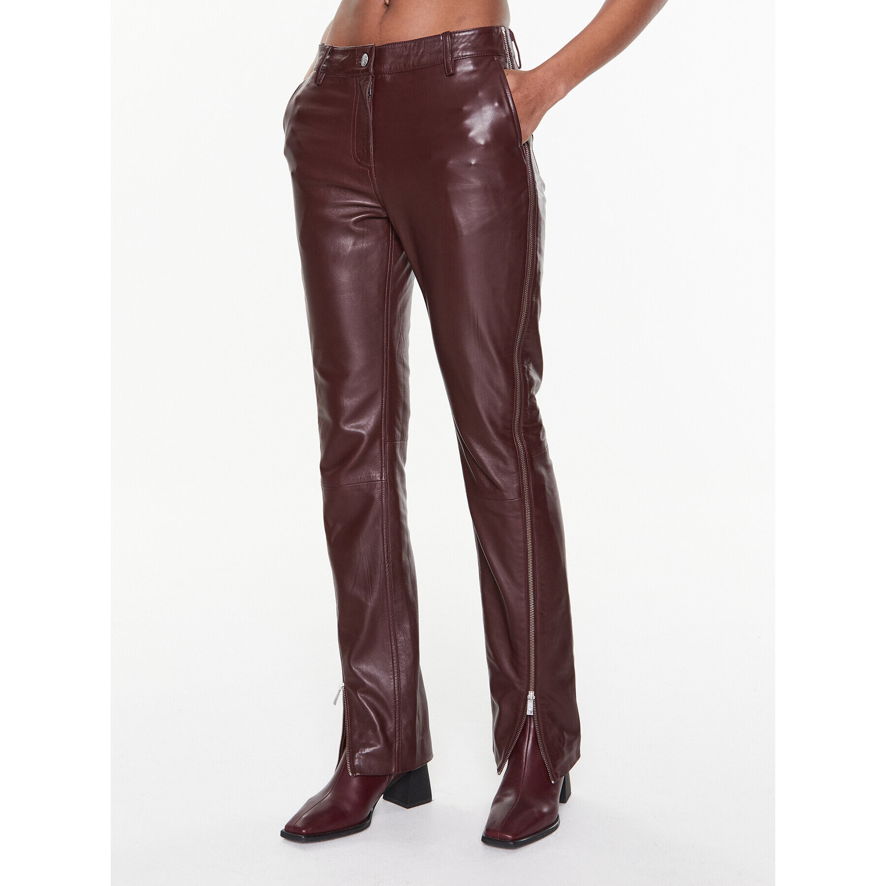 Remain Kožené kalhoty Leather Zipper RM2053 Bordó Straight Fit - Pepit.cz