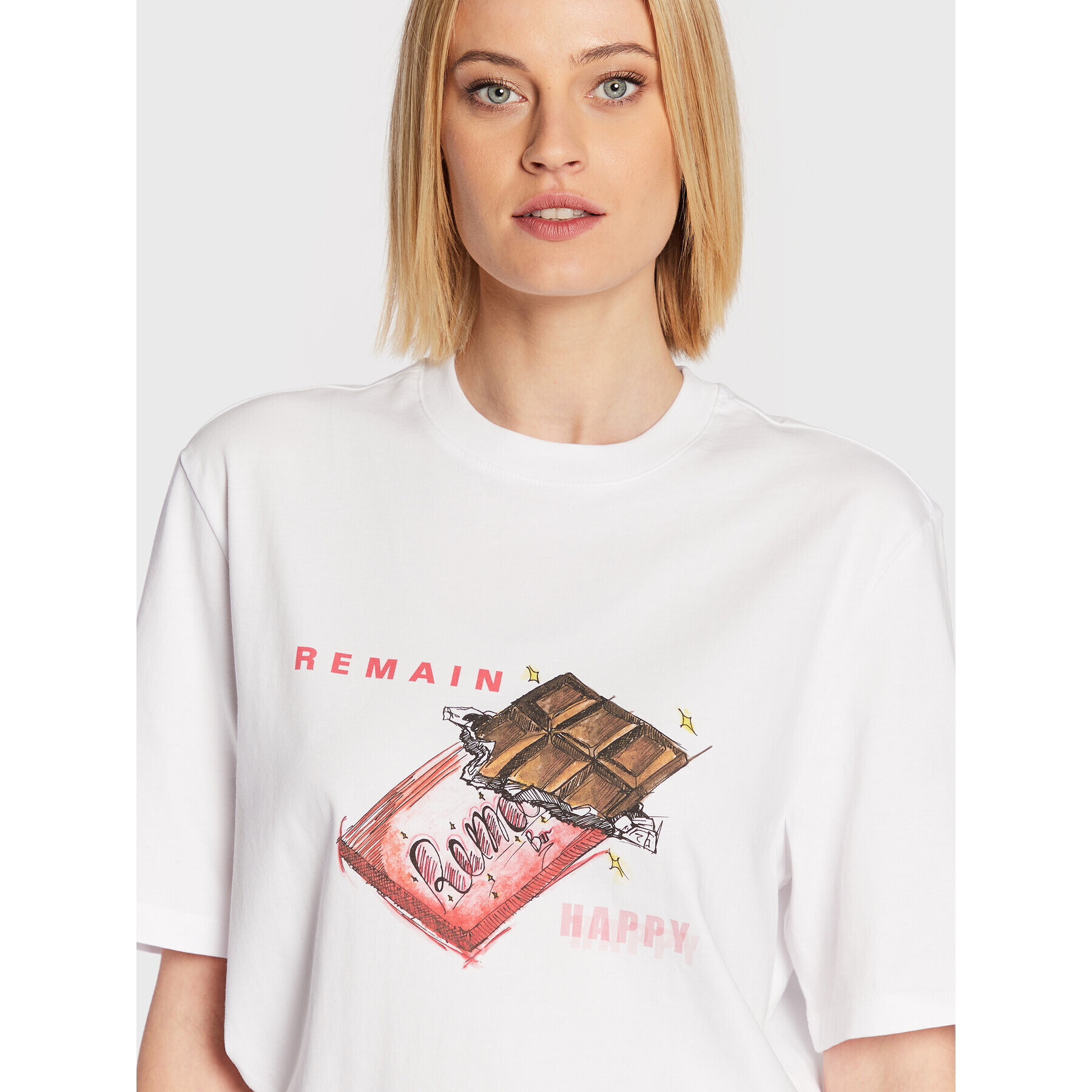 Remain T-Shirt Emery RM1587 Bílá Boxy Fit - Pepit.cz