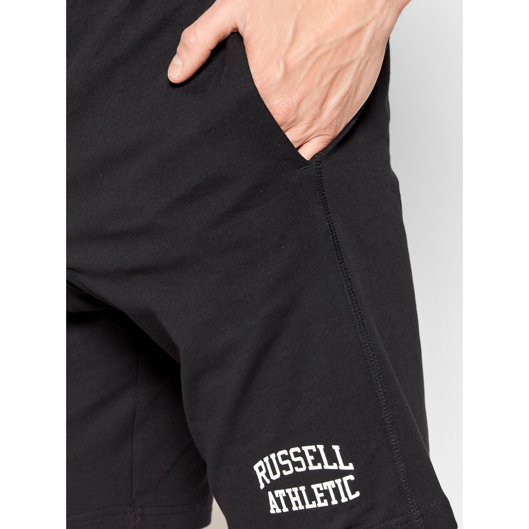 Russell Athletic Sportovní kraťasy Iconic E26011 Černá Regular Fit - Pepit.cz