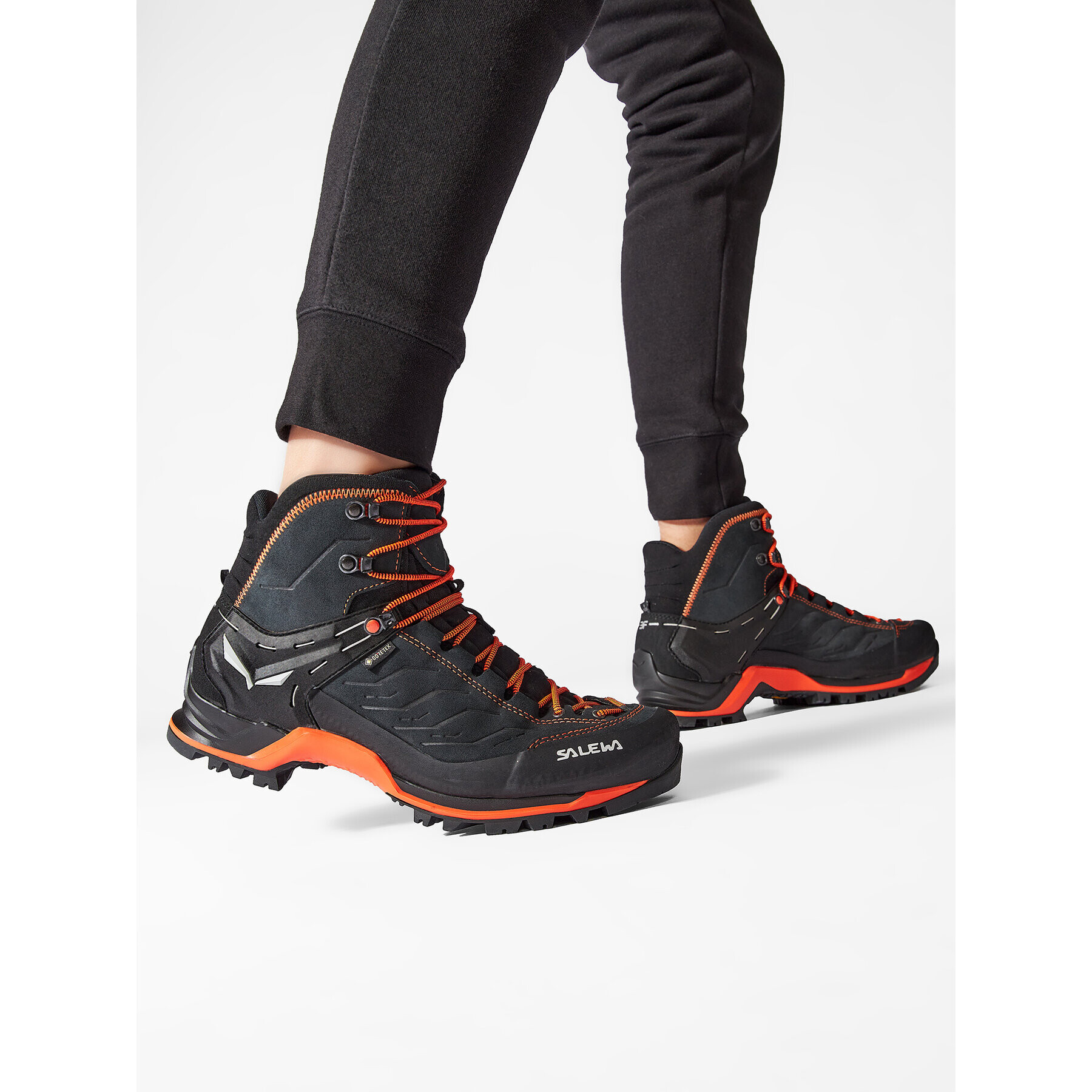 Salewa Trekingová obuv Mtn Trainer Mid Gtx GORE-TEX 63458-0985 Černá - Pepit.cz