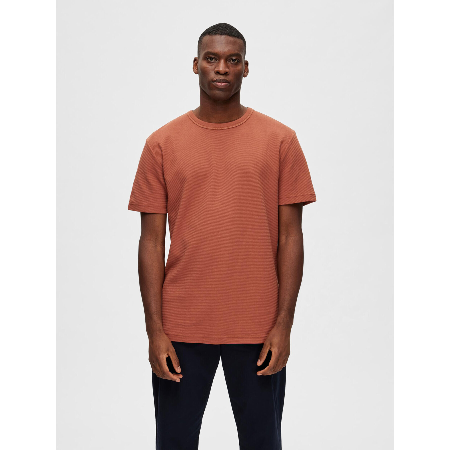 Selected Homme T-Shirt 16088532 Červená Relaxed Fit - Pepit.cz