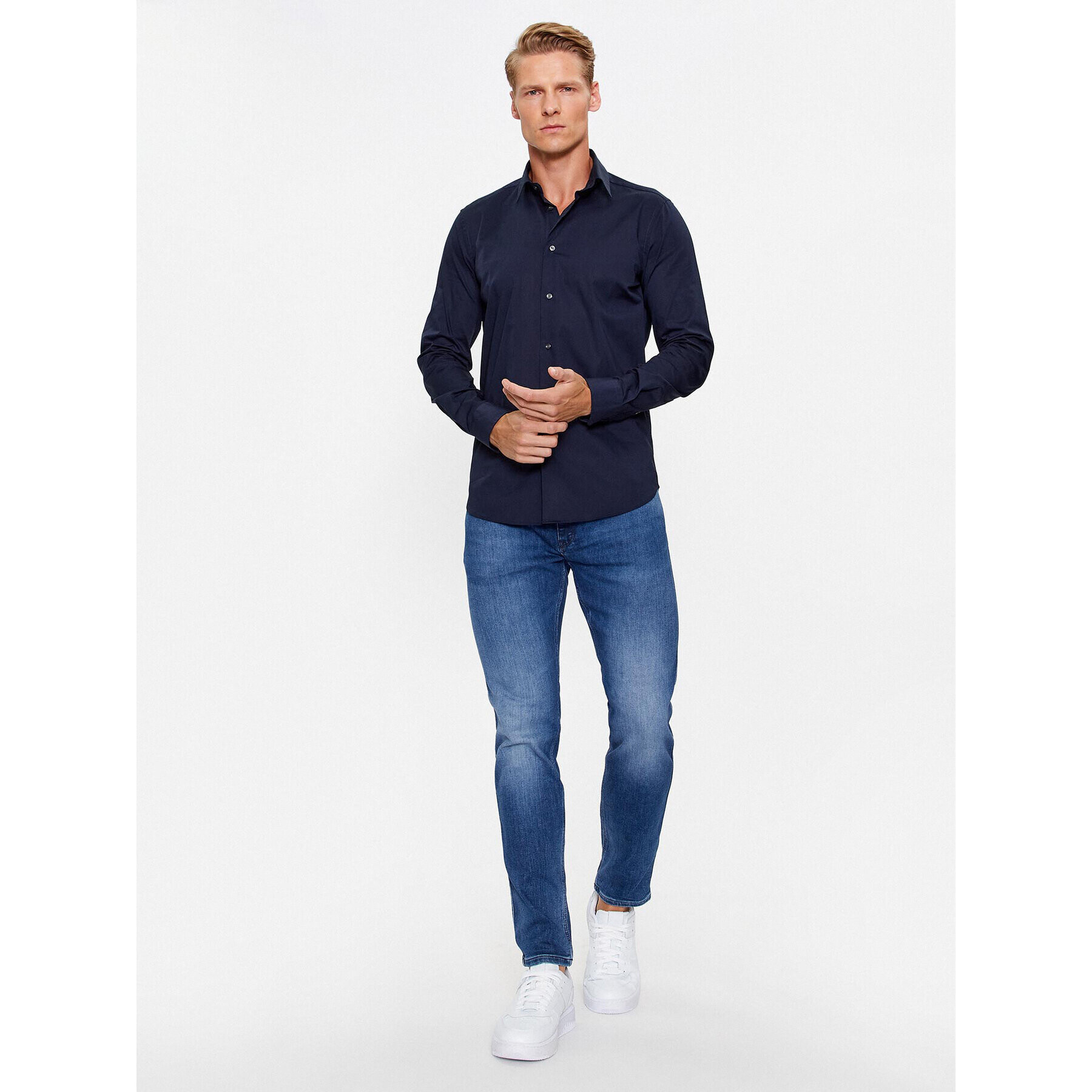 Sisley Košile 5CNX5QL19 Tmavomodrá Slim Fit - Pepit.cz