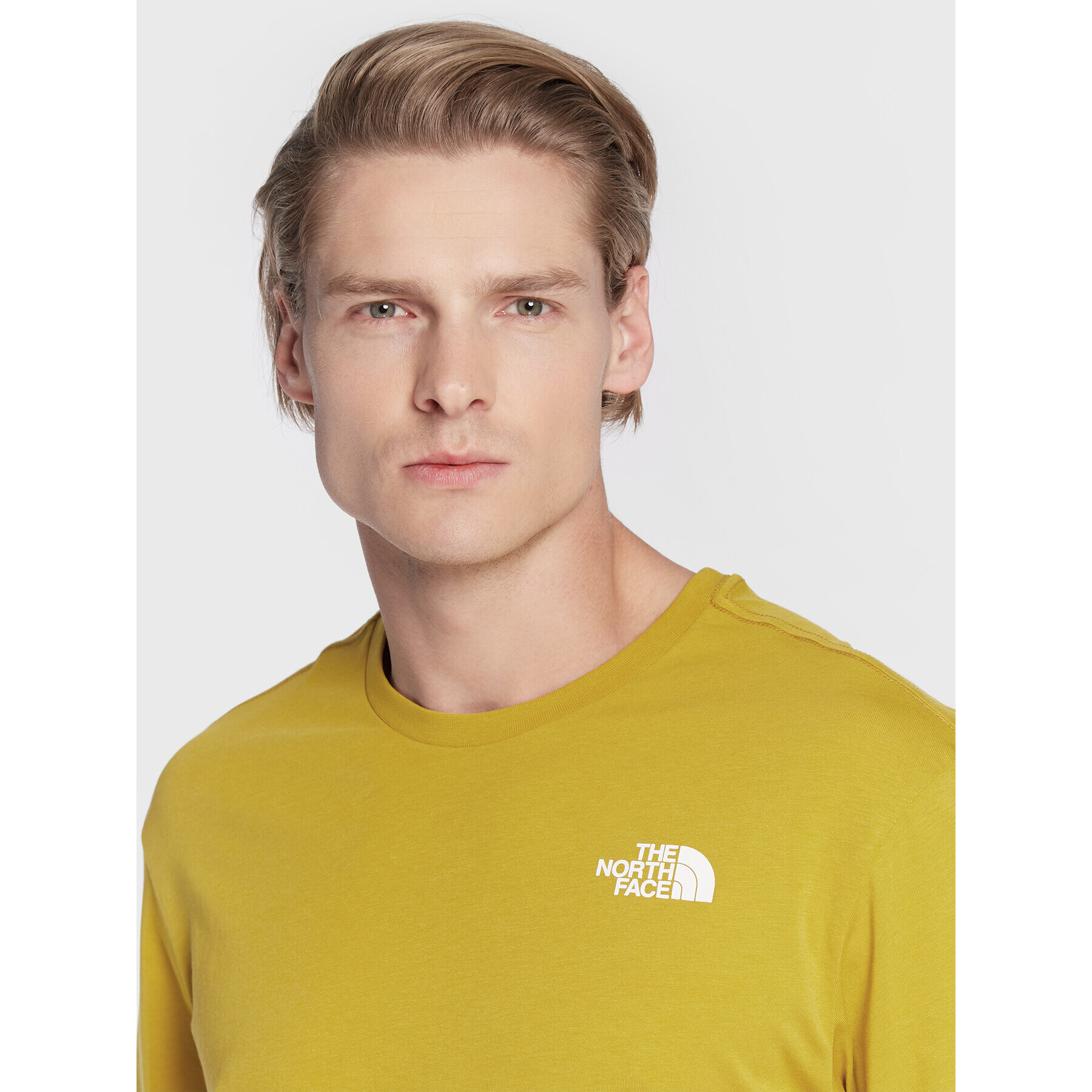 The North Face S dlouhým rukávem Easy NF0A2TX1 Žlutá Regular Fit - Pepit.cz