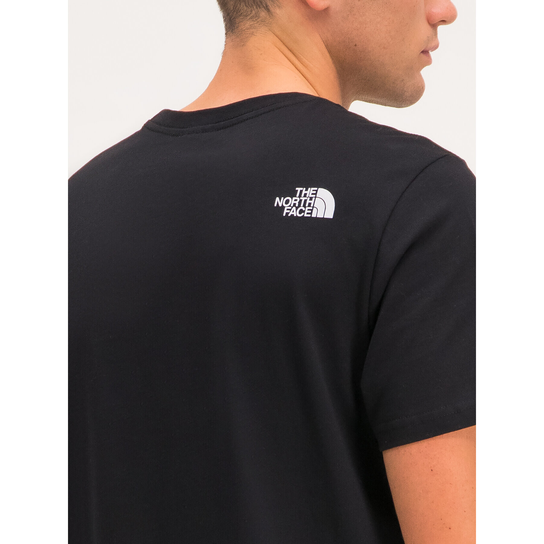 The North Face T-Shirt Mount Line NF00A3G2 Černá Regular Fit - Pepit.cz