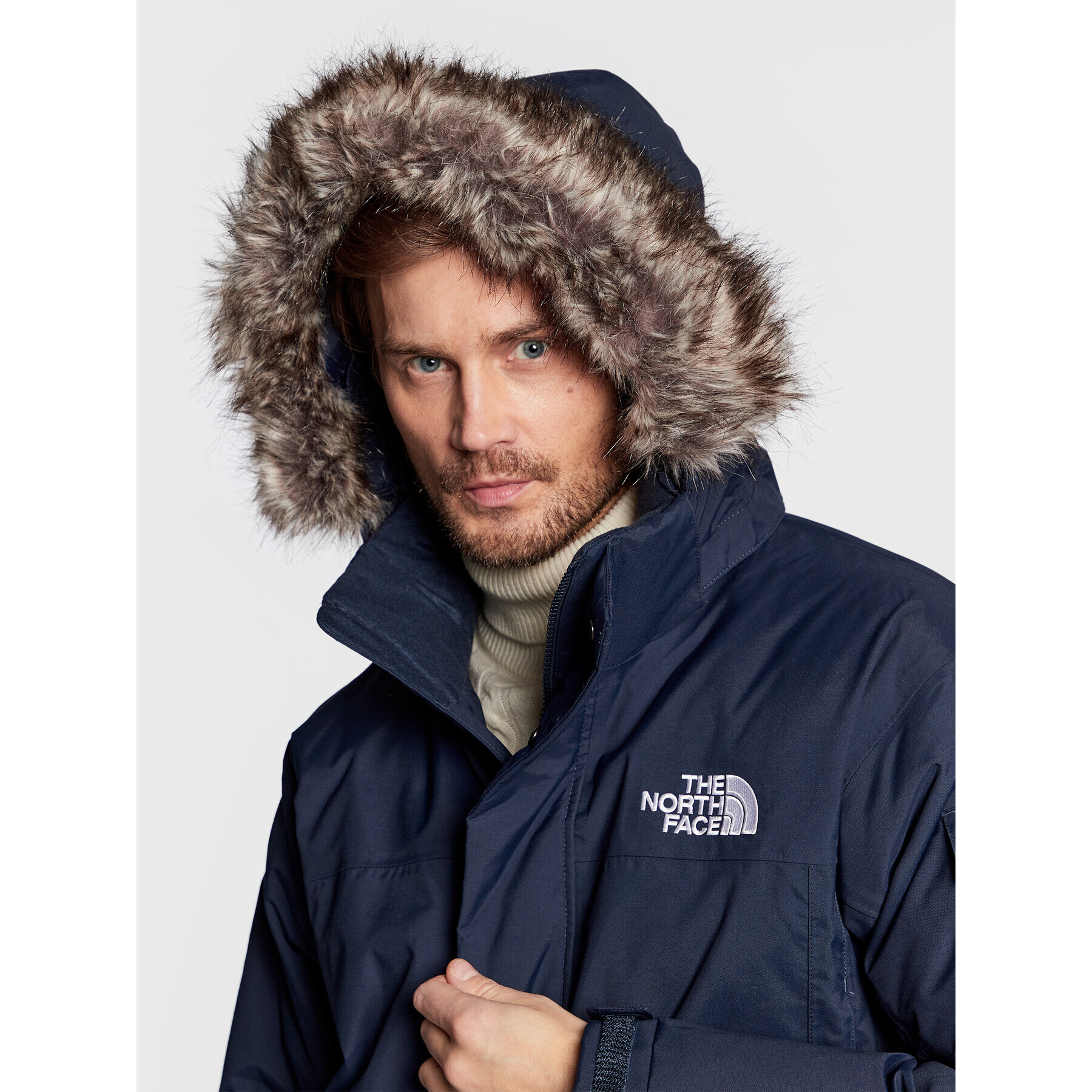 The North Face Zimní bunda Mcmurdo NF0A4M8G Tmavomodrá Regular Fit - Pepit.cz