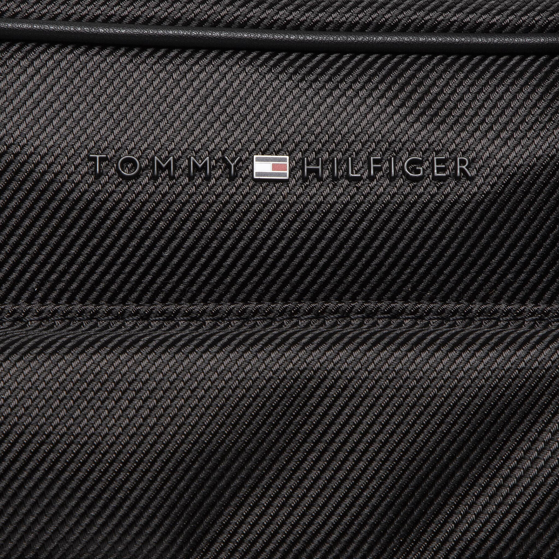 Tommy Hilfiger Brašna na notebook Elevated Nylon B Computer Bag AM0AM08101 Černá - Pepit.cz