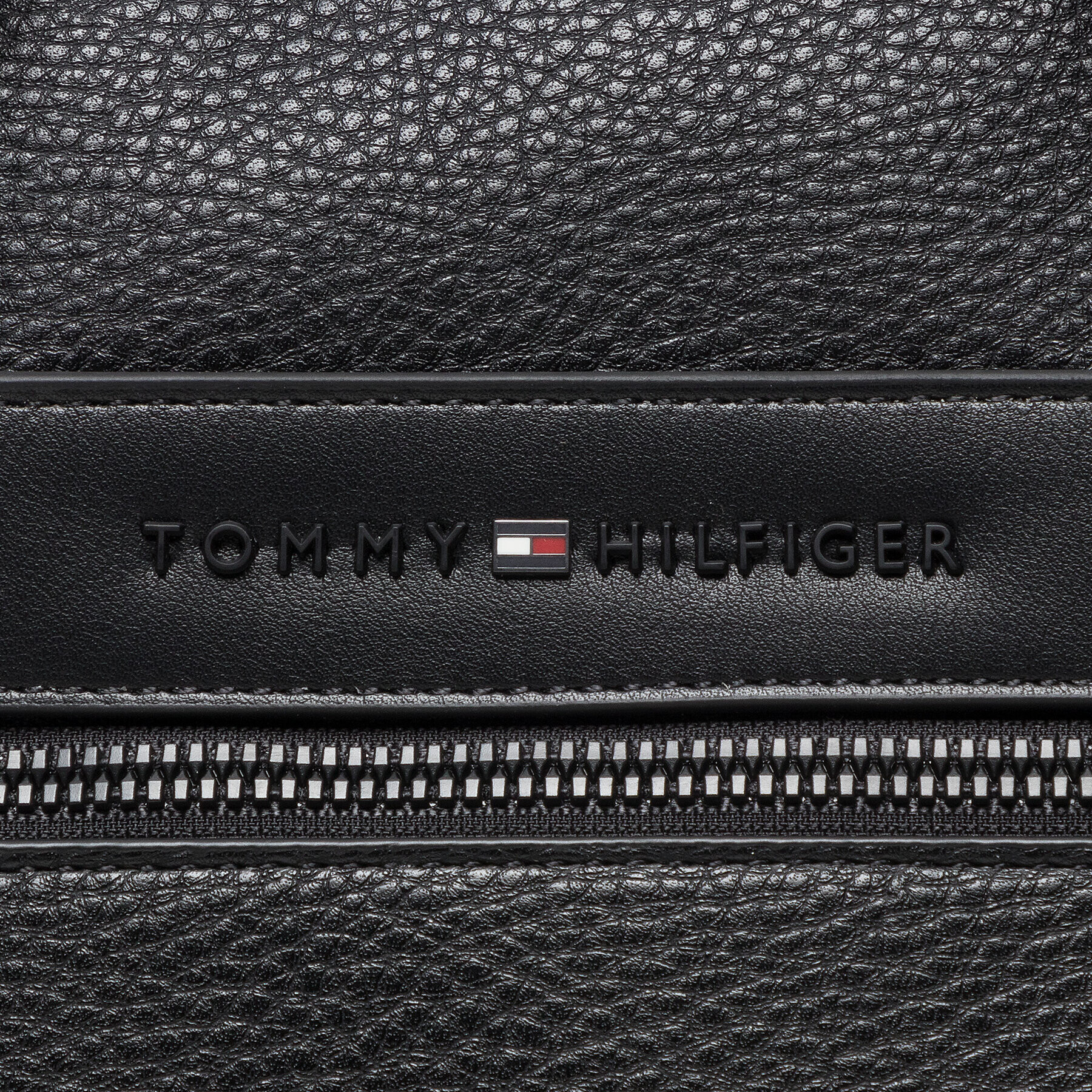 Tommy Hilfiger Brašna na notebook Th Central Computer Bag AM0AM10274 Černá - Pepit.cz