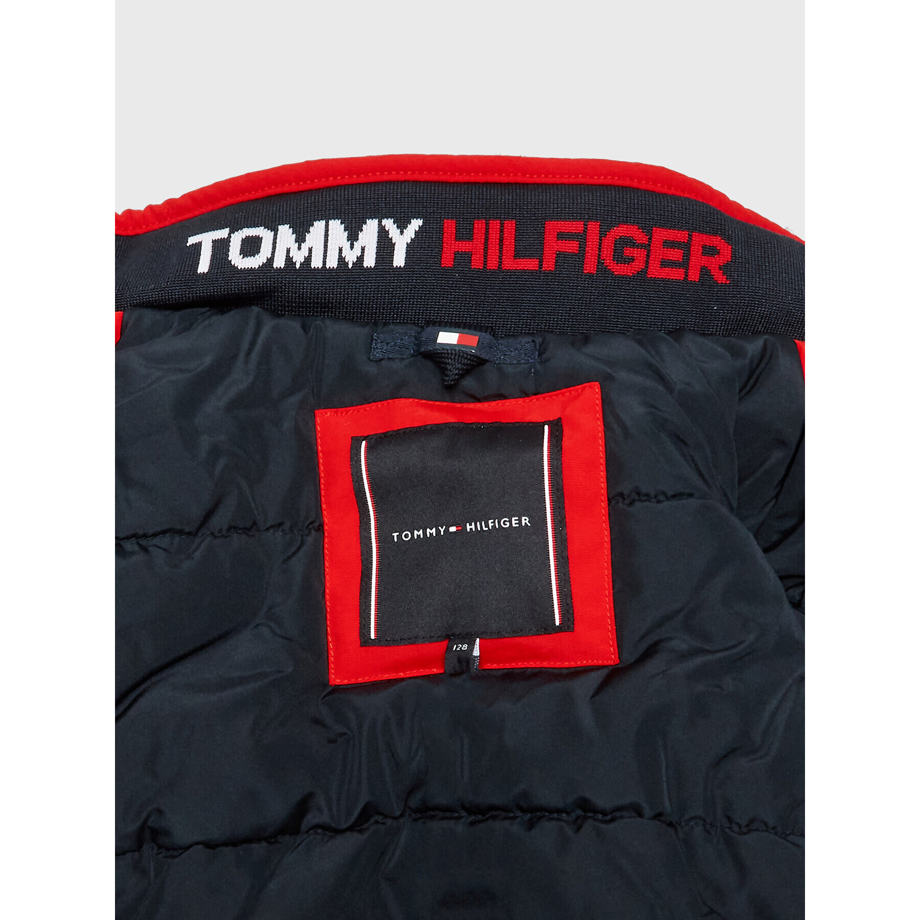 Tommy Hilfiger Bunda pro přechodné období Essential KB0KB07809 D Červená Regular Fit - Pepit.cz