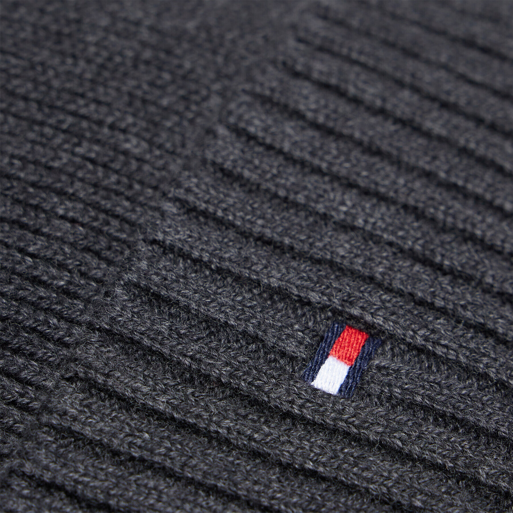 Tommy Hilfiger Čepice Essential Flag Beanie AM0AM10337 Šedá - Pepit.cz