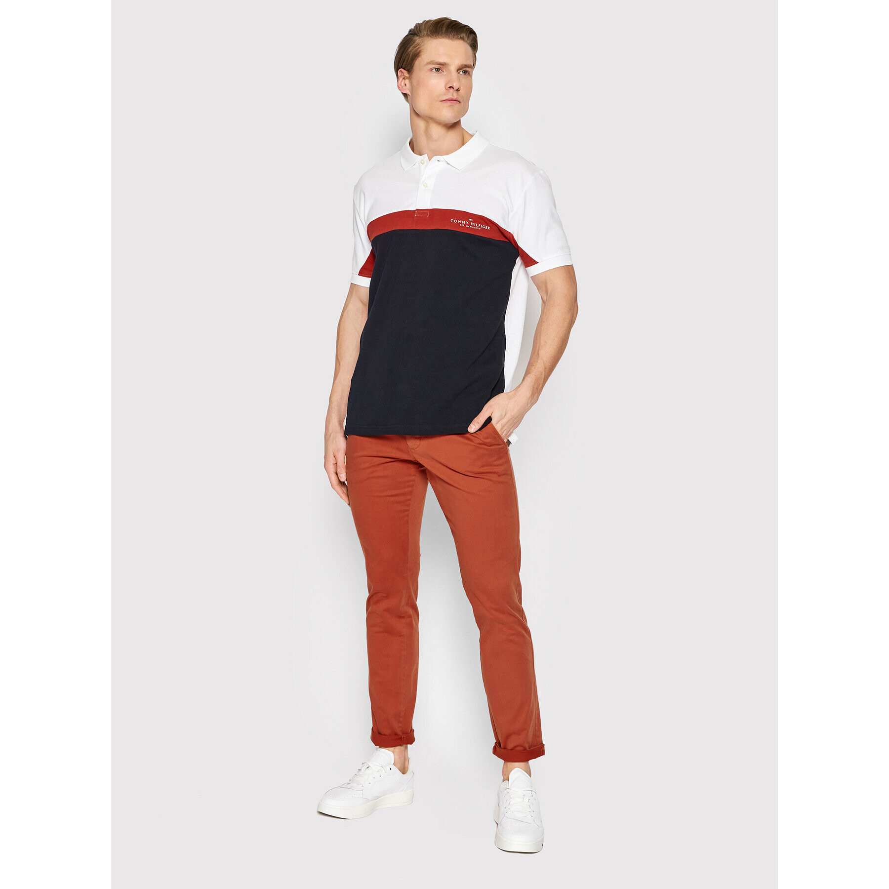 Tommy Hilfiger Chino kalhoty Bleecker MW0MW13846 Červená Slim Fit - Pepit.cz