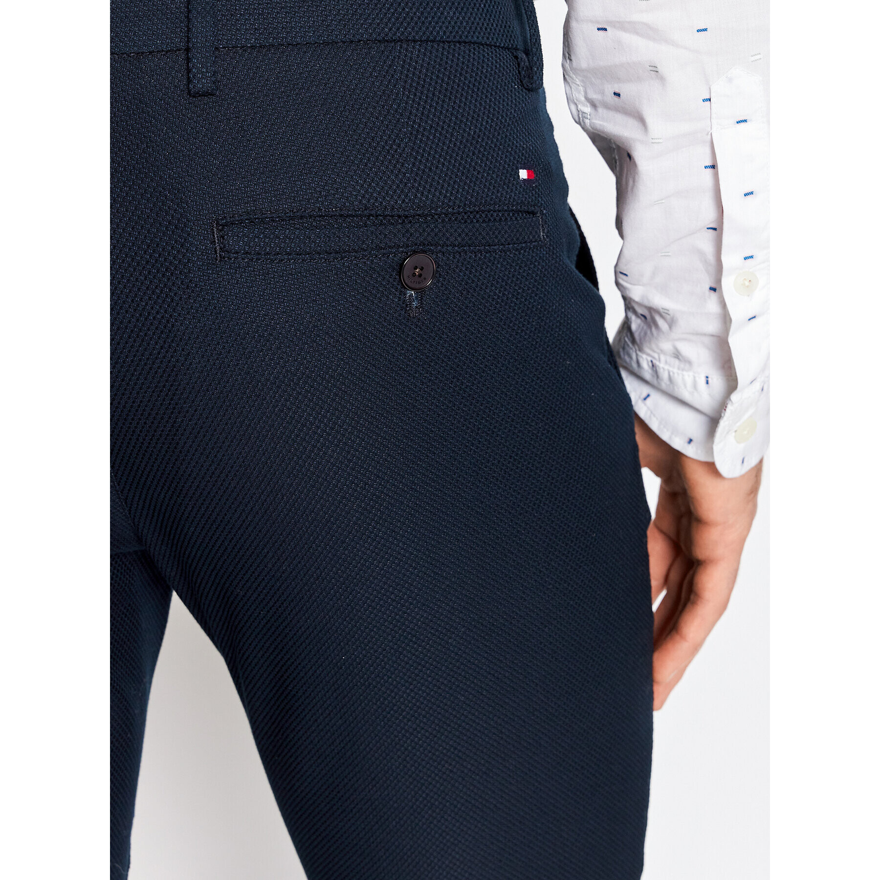 Tommy Hilfiger Chino kalhoty Bleecker MW0MW23559 Tmavomodrá Slim Fit - Pepit.cz