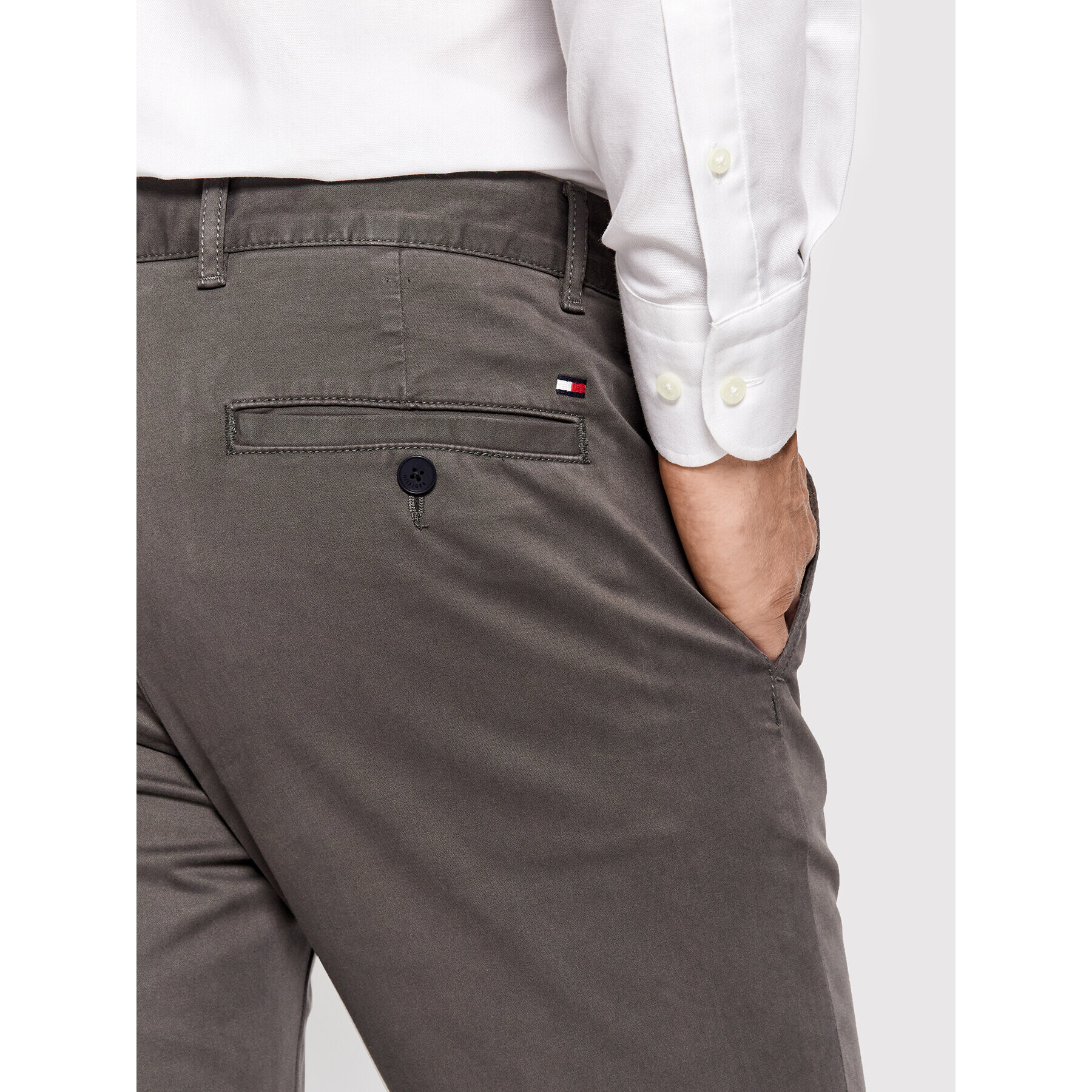 Tommy Hilfiger Chino kalhoty Core Bleecker MW0MW20968 Šedá Slim Fit - Pepit.cz