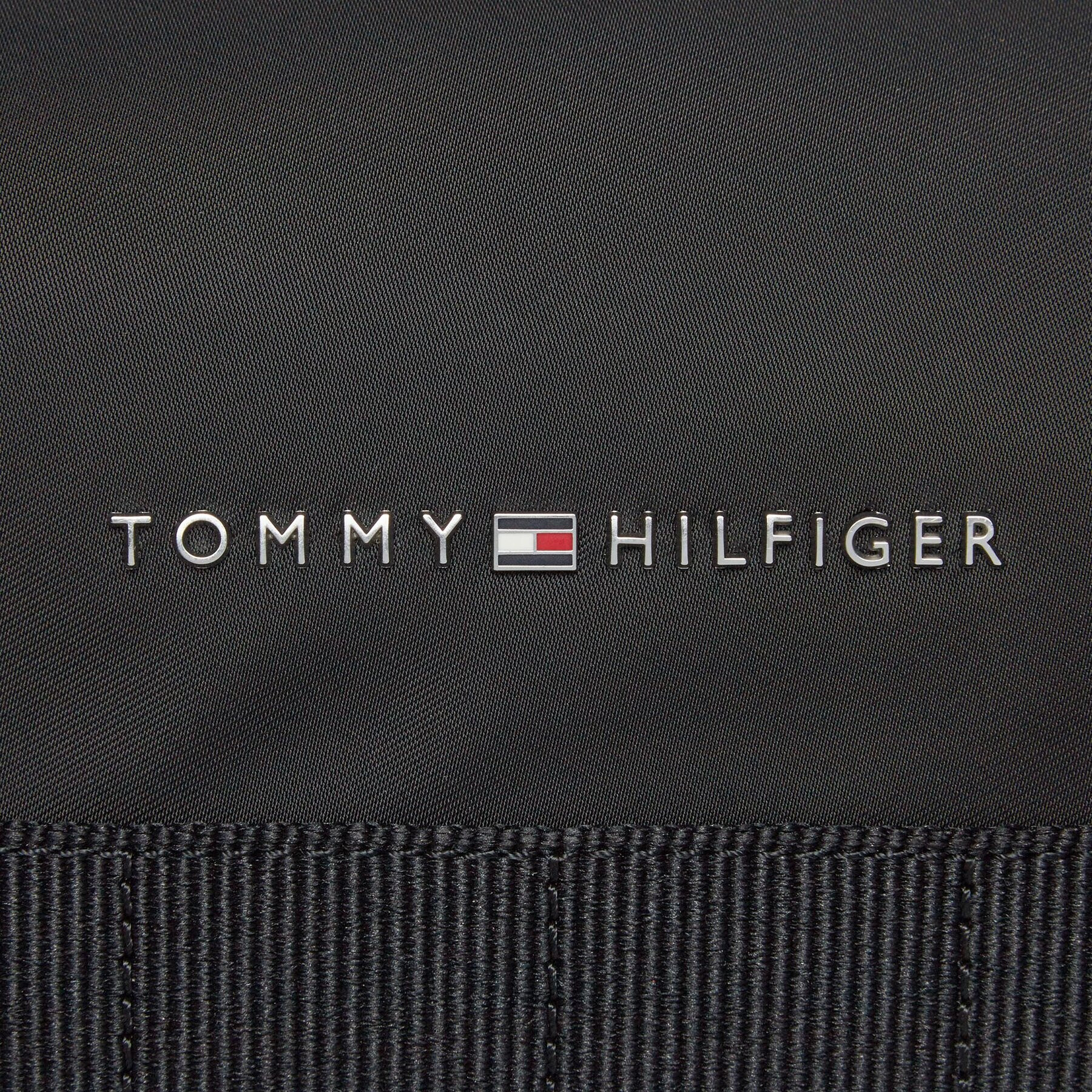 Tommy Hilfiger Kosmetický kufřík Th Elevated Nylon Washbag AM0AM11608 Černá - Pepit.cz