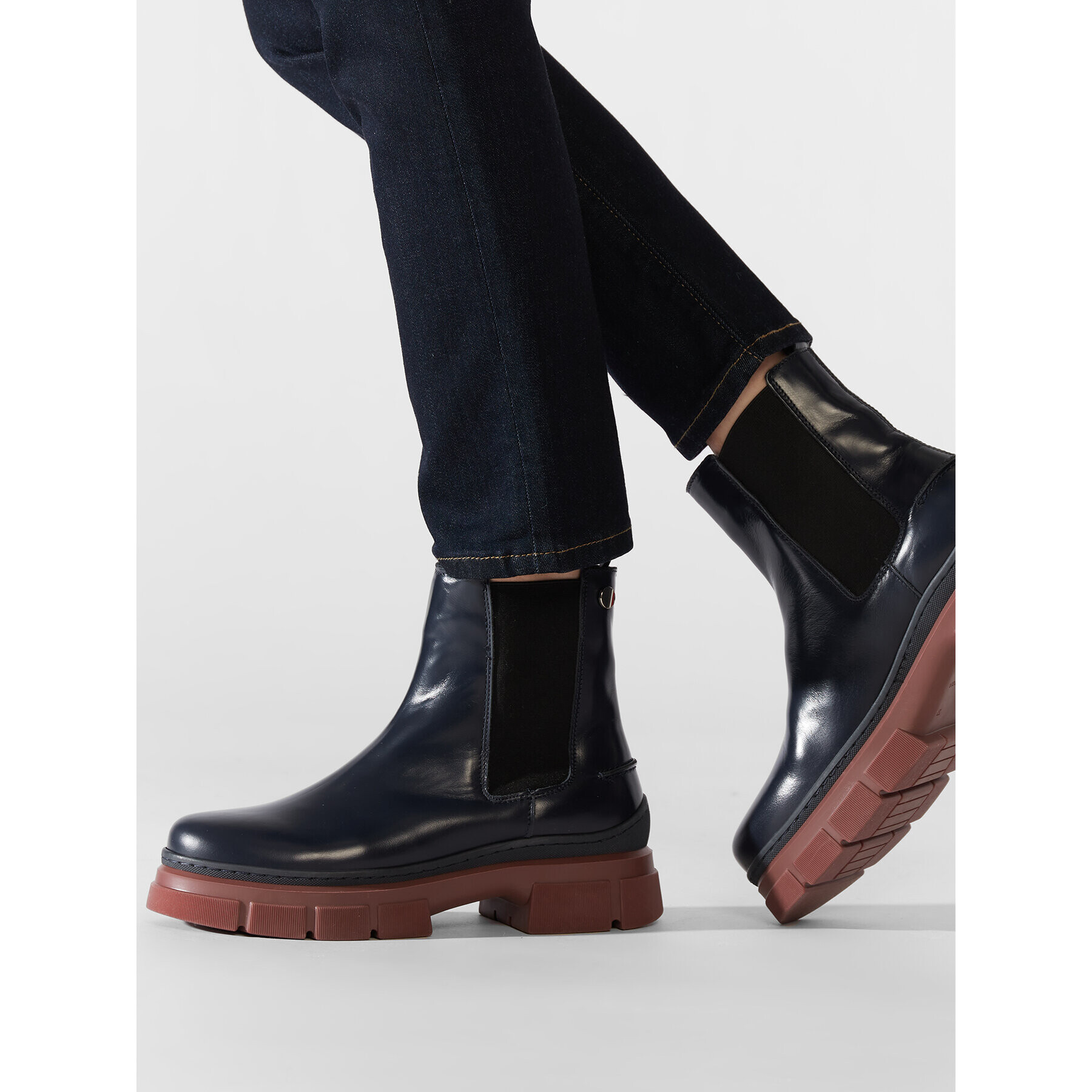 Tommy Hilfiger Kotníková obuv s elastickým prvkem Preppy Outdoor Low Boot FW0FW06649 Tmavomodrá - Pepit.cz