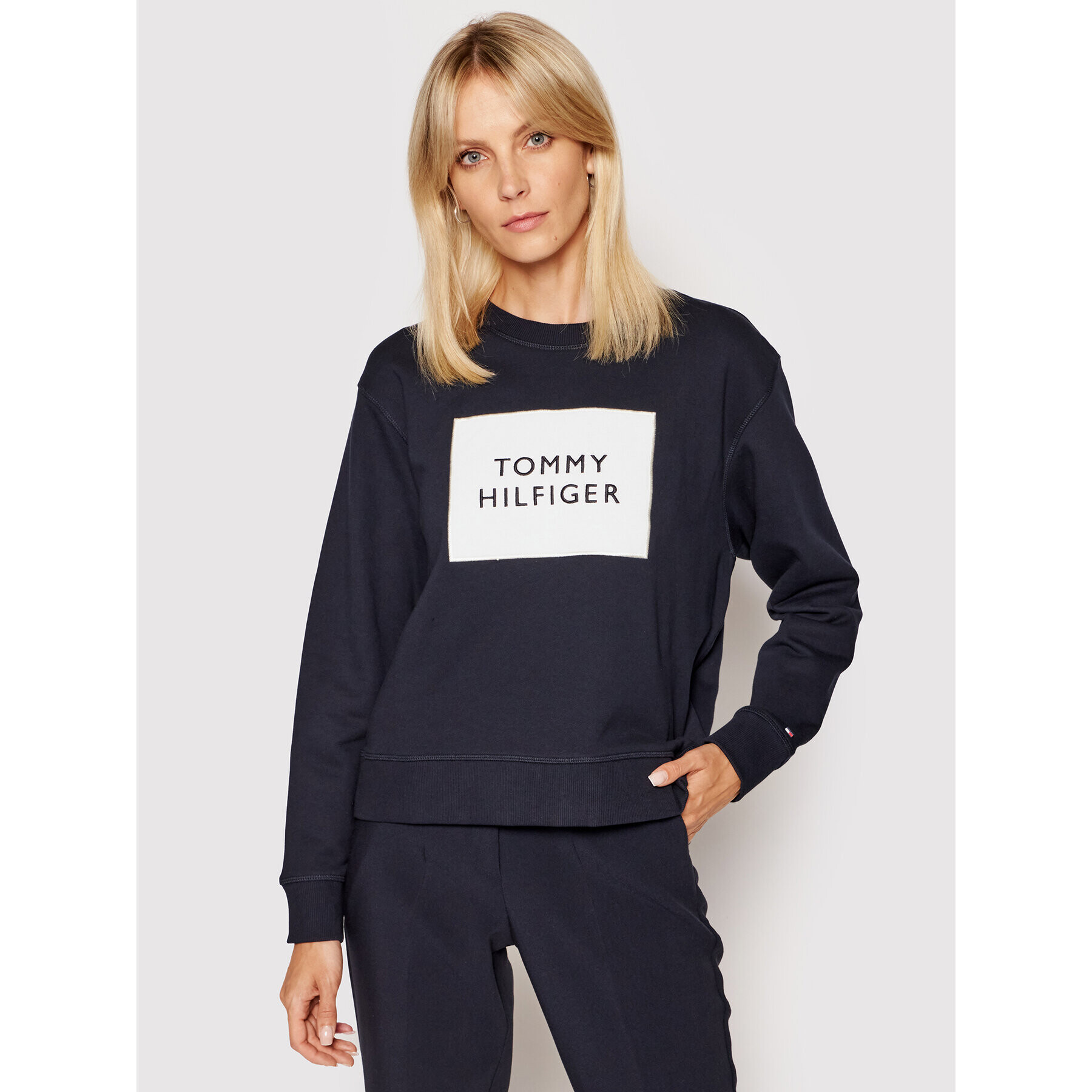 Tommy Hilfiger Mikina Box WW0WW30391 Tmavomodrá Relaxed Fit - Pepit.cz