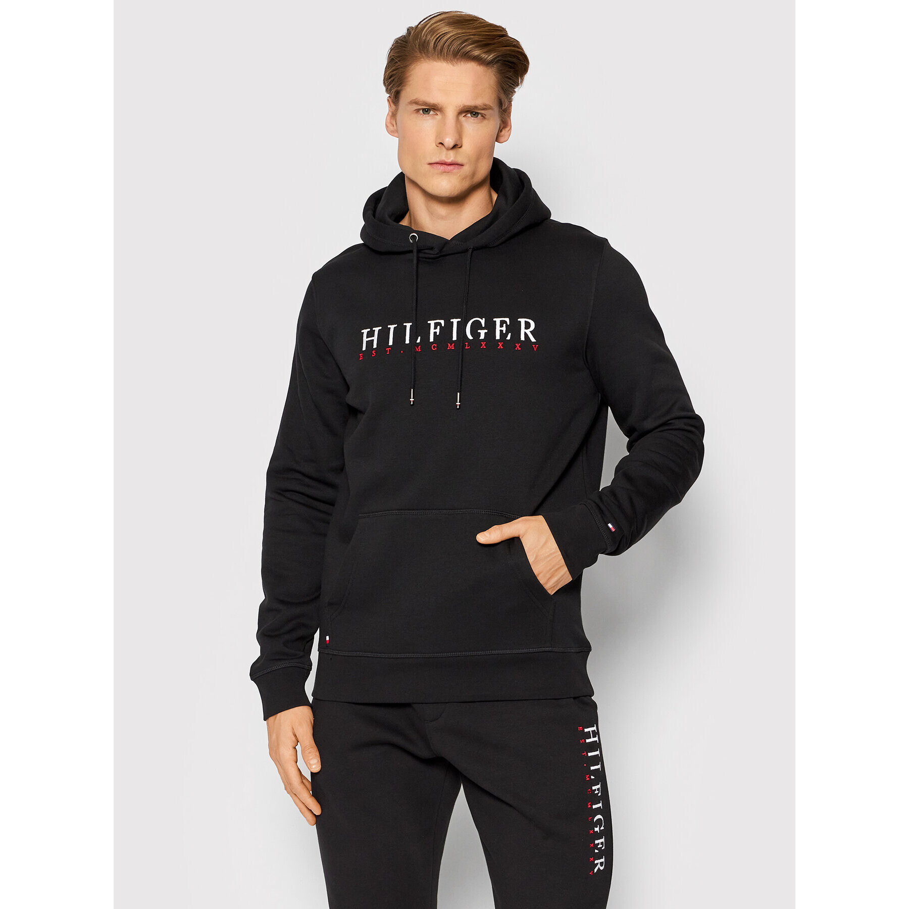 Tommy Hilfiger Mikina Corp Graphic MW0MW22204 Černá Regular Fit - Pepit.cz