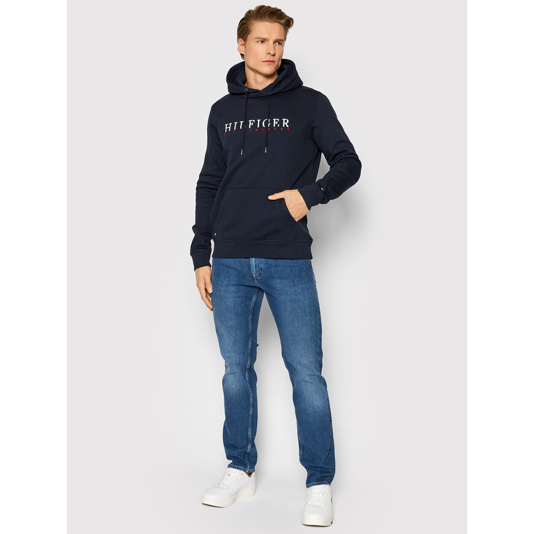 Tommy Hilfiger Mikina Corp Graphic MW0MW22204 Tmavomodrá Regular Fit - Pepit.cz